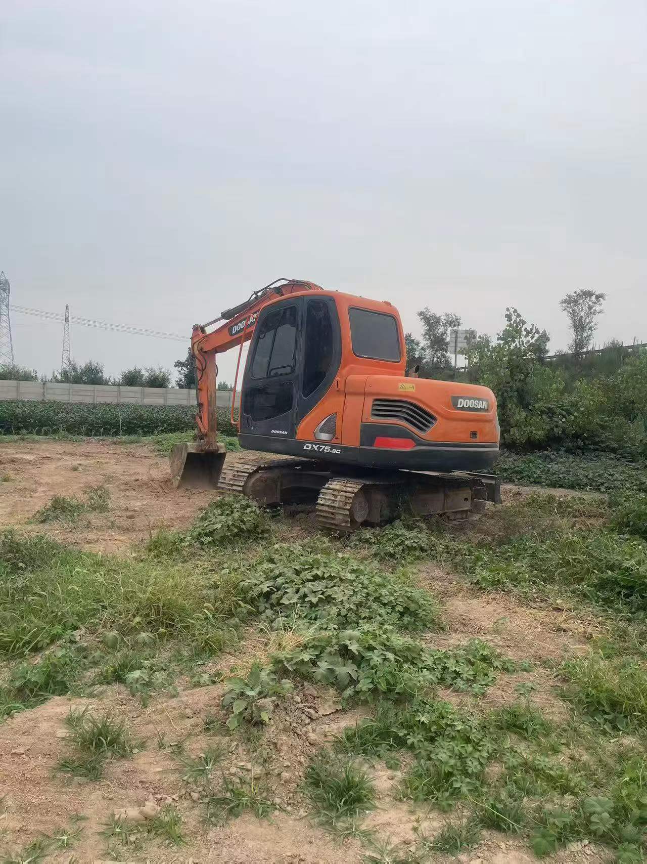 Buy Doosan DX75 Used Excavator / 2