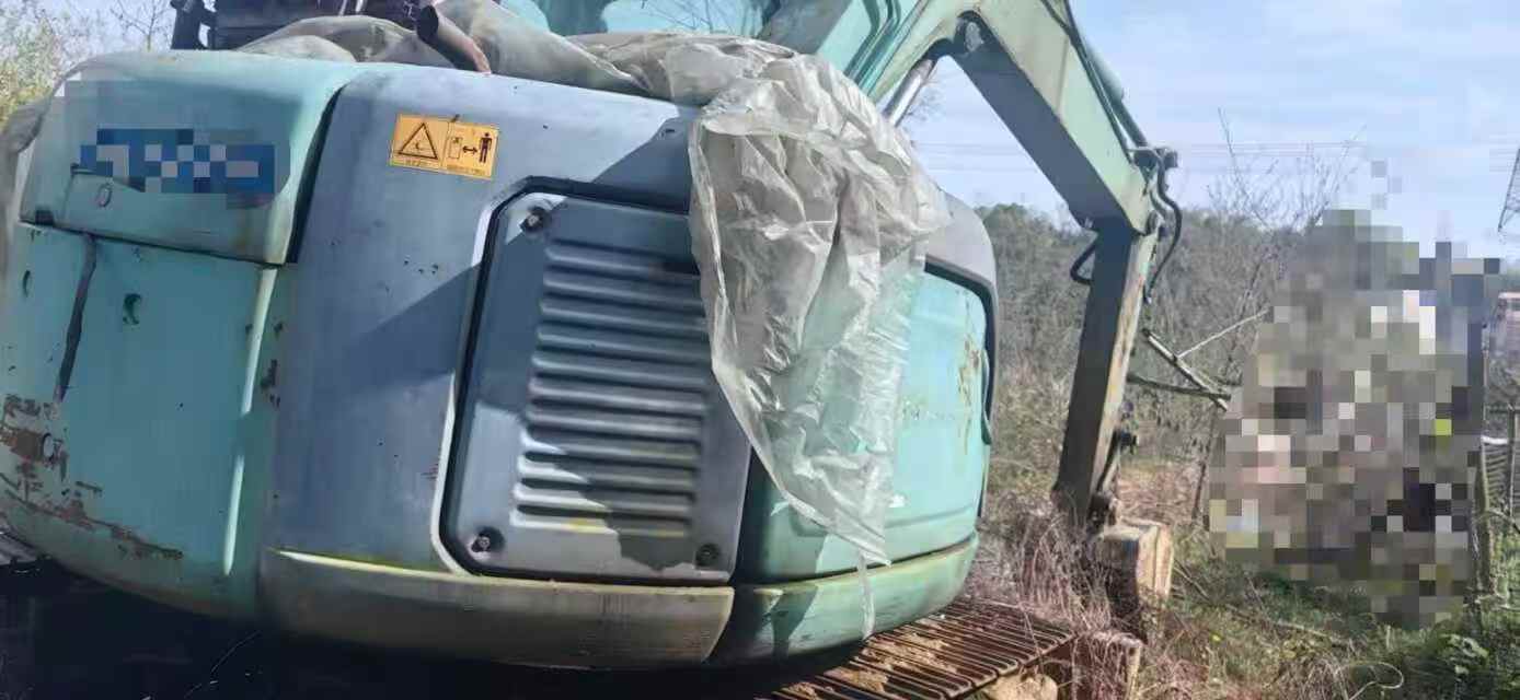 Buy Kobelco SK60 Used Excavator / 3