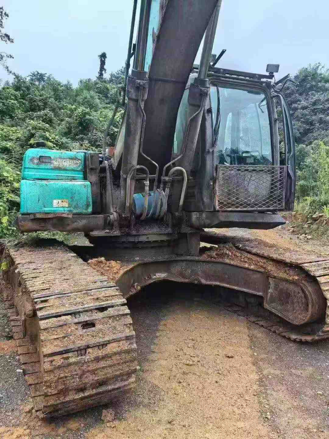 Buy Kobelco SK270D Used Excavator / 4