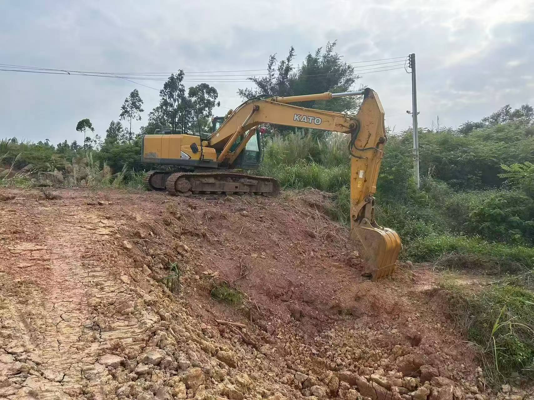 Buy Kato HD820-7 Used Excavator / 3