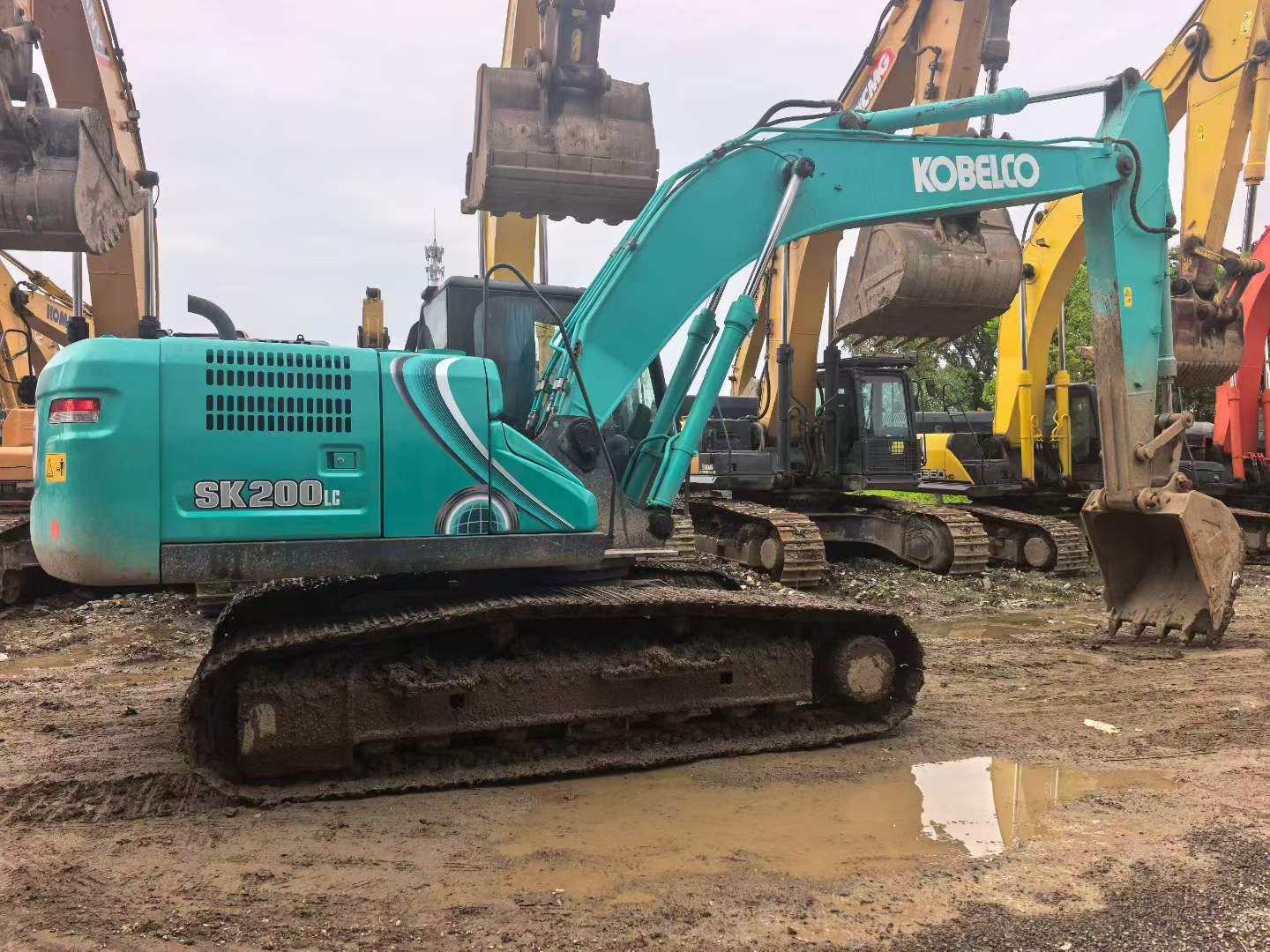 Buy Kobelco SK200-10 Used Excavator / 8