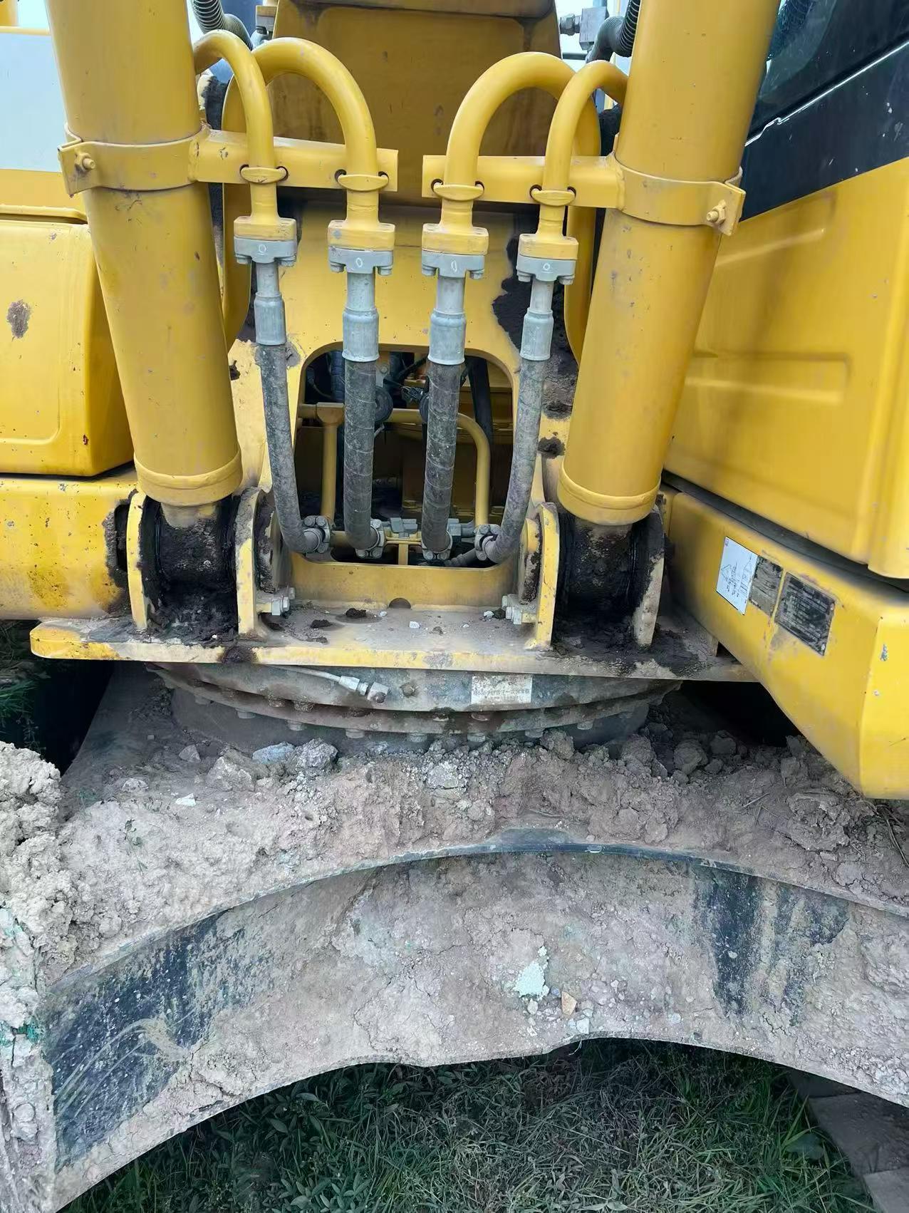 Buy Komatsu PC200 Used Excavator / 5