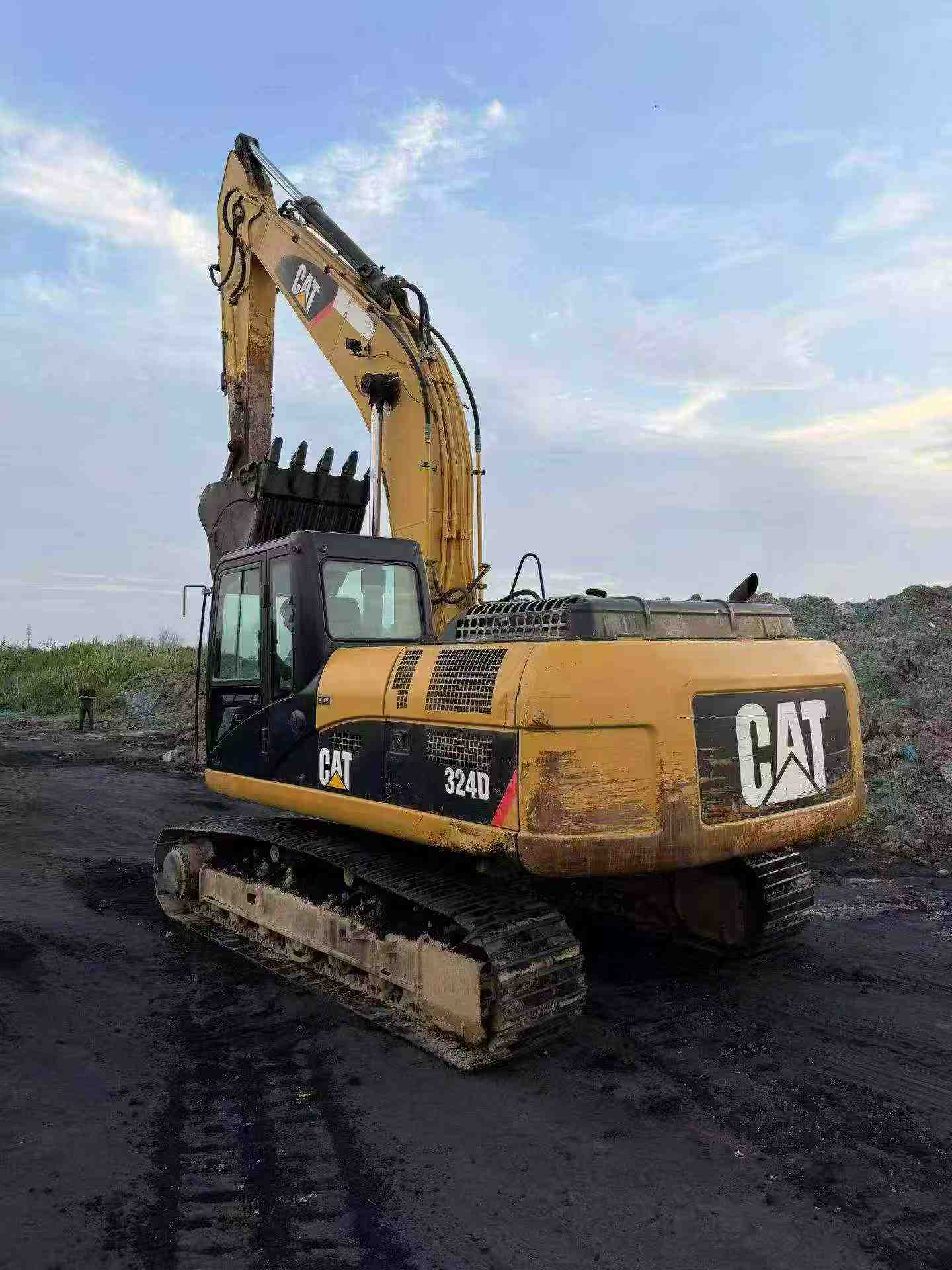 Buy Caterpillar 324D Used Excavator / 2