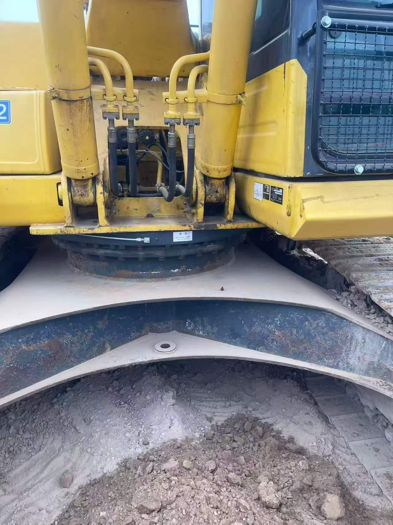 Buy Komatsu PC220 Used Excavator / 9