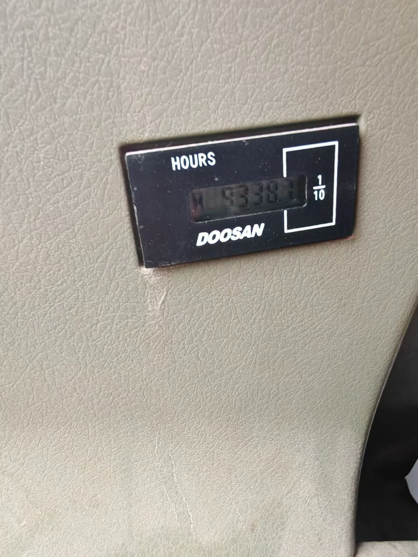 Buy Doosan DH60 Used Excavator / 8