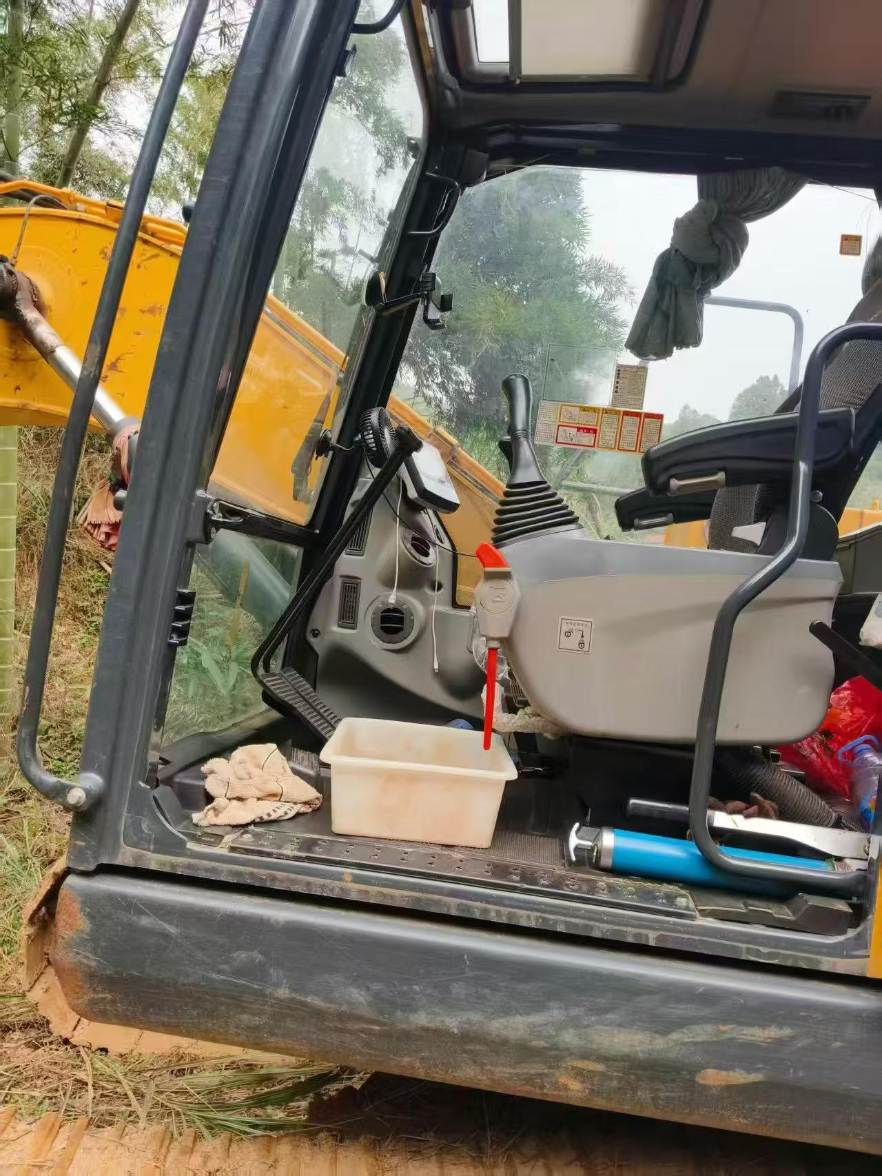 Buy Caterpillar 320D Used Excavator / 7