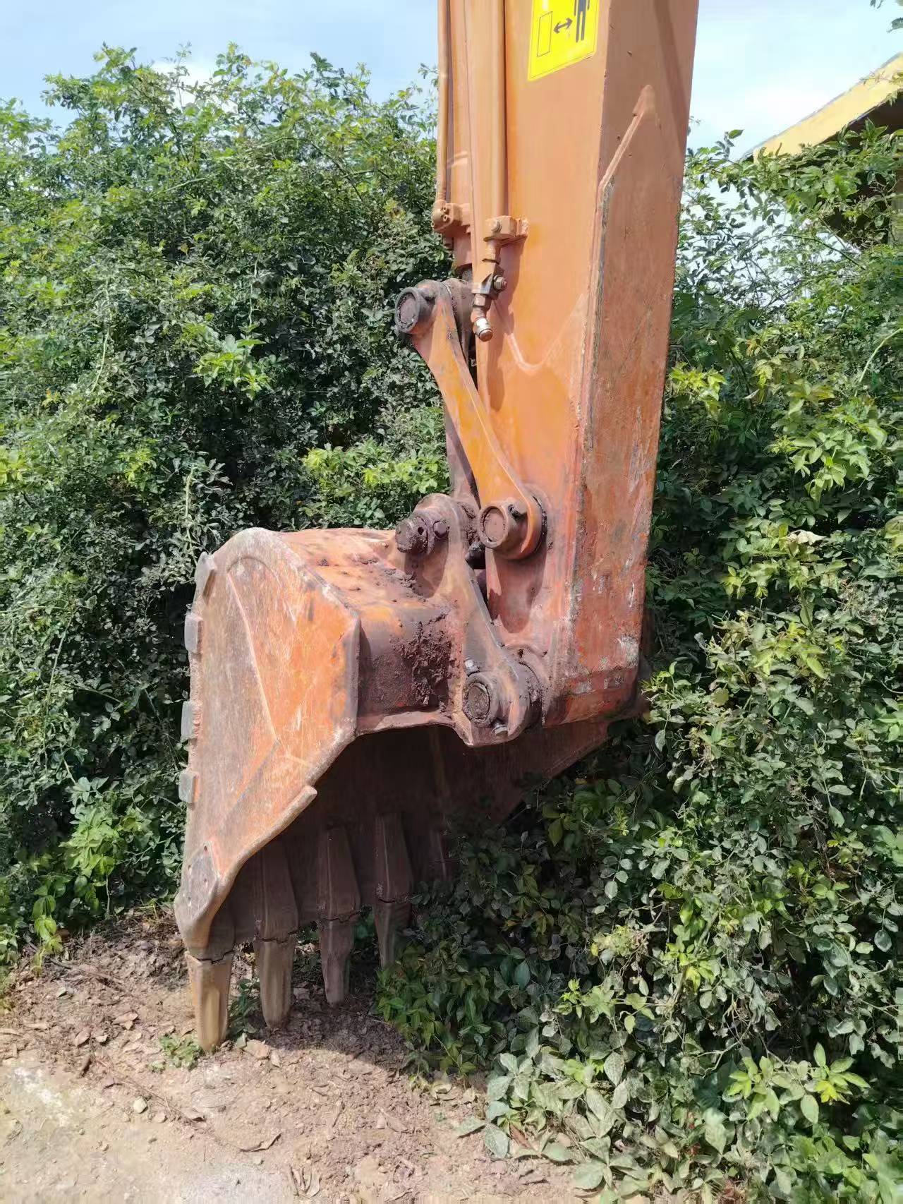 Buy Hitachi EX120-6 Used Excavator / 5