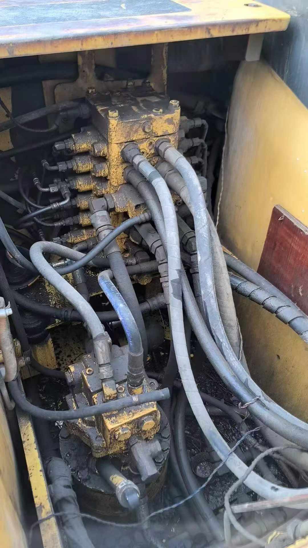 Buy Komatsu PC130-7 Used Excavator / 2