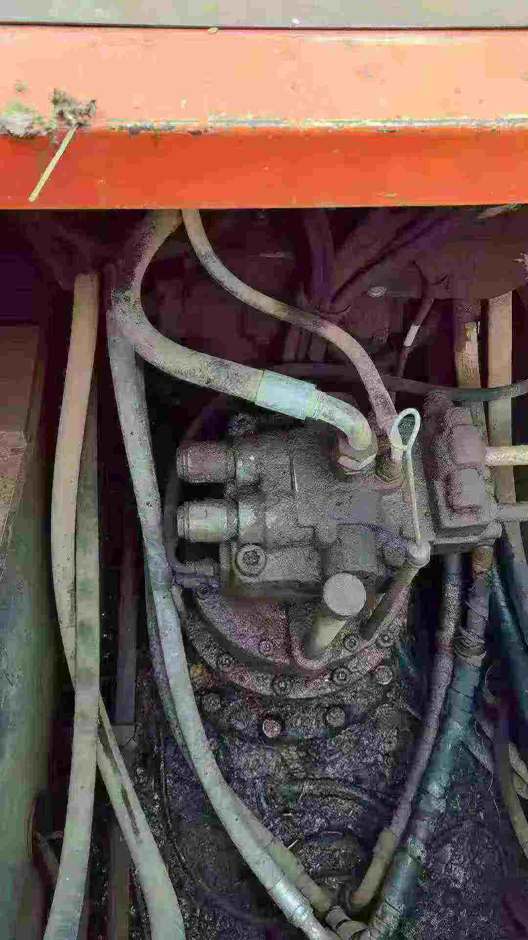 Buy Hitachi EX200-3 Used Excavator / 5