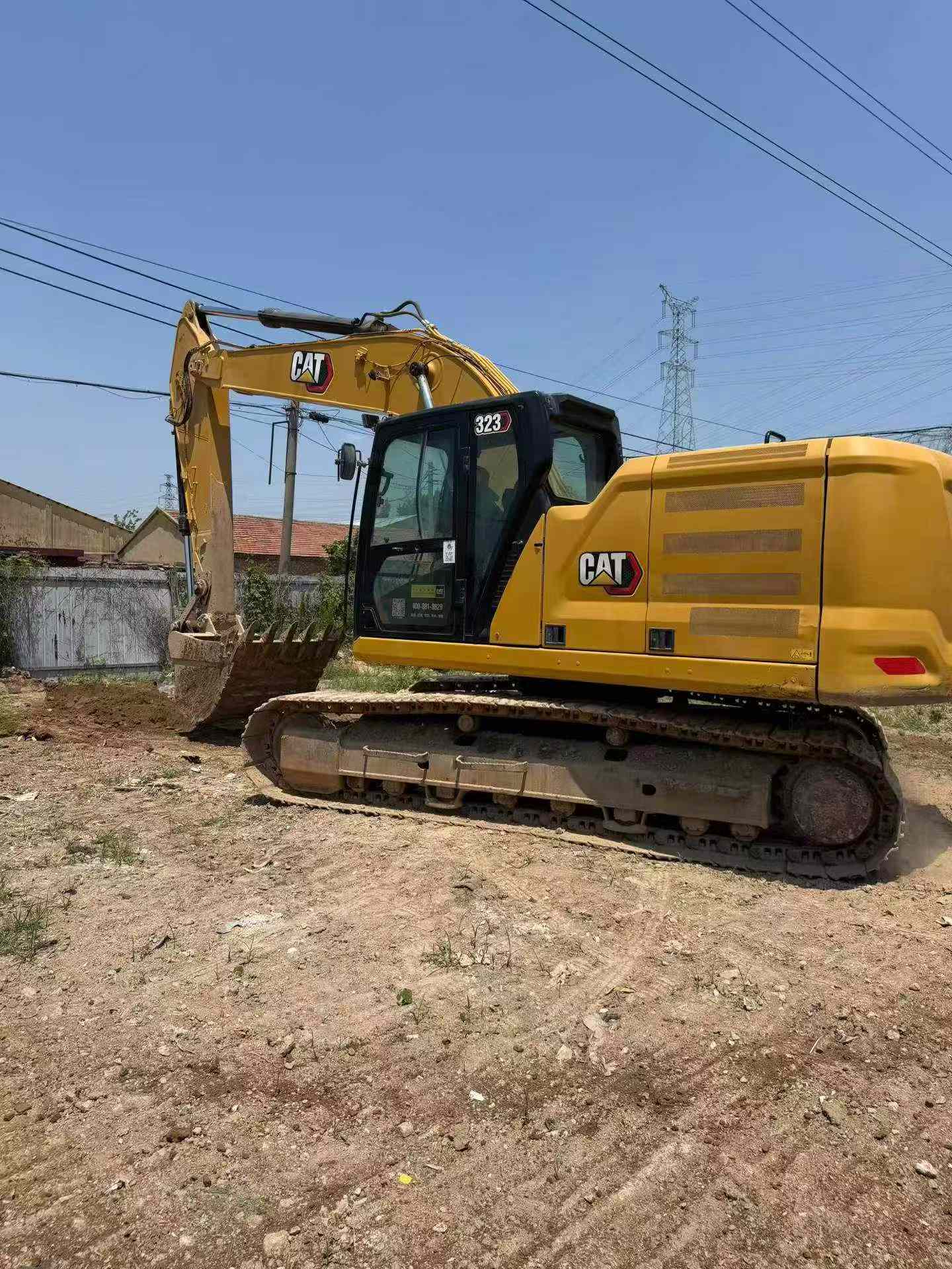 Buy Caterpillar 323 Used Excavator / 2