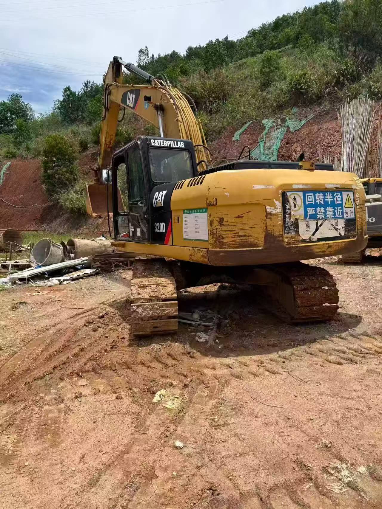 Buy Caterpillar 320D Used Excavator / 8