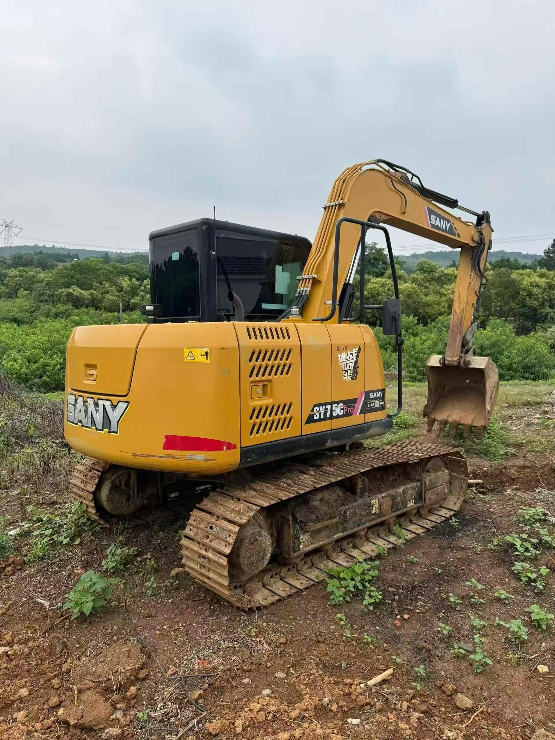 Buy Sany SY75 Used Excavator / 2