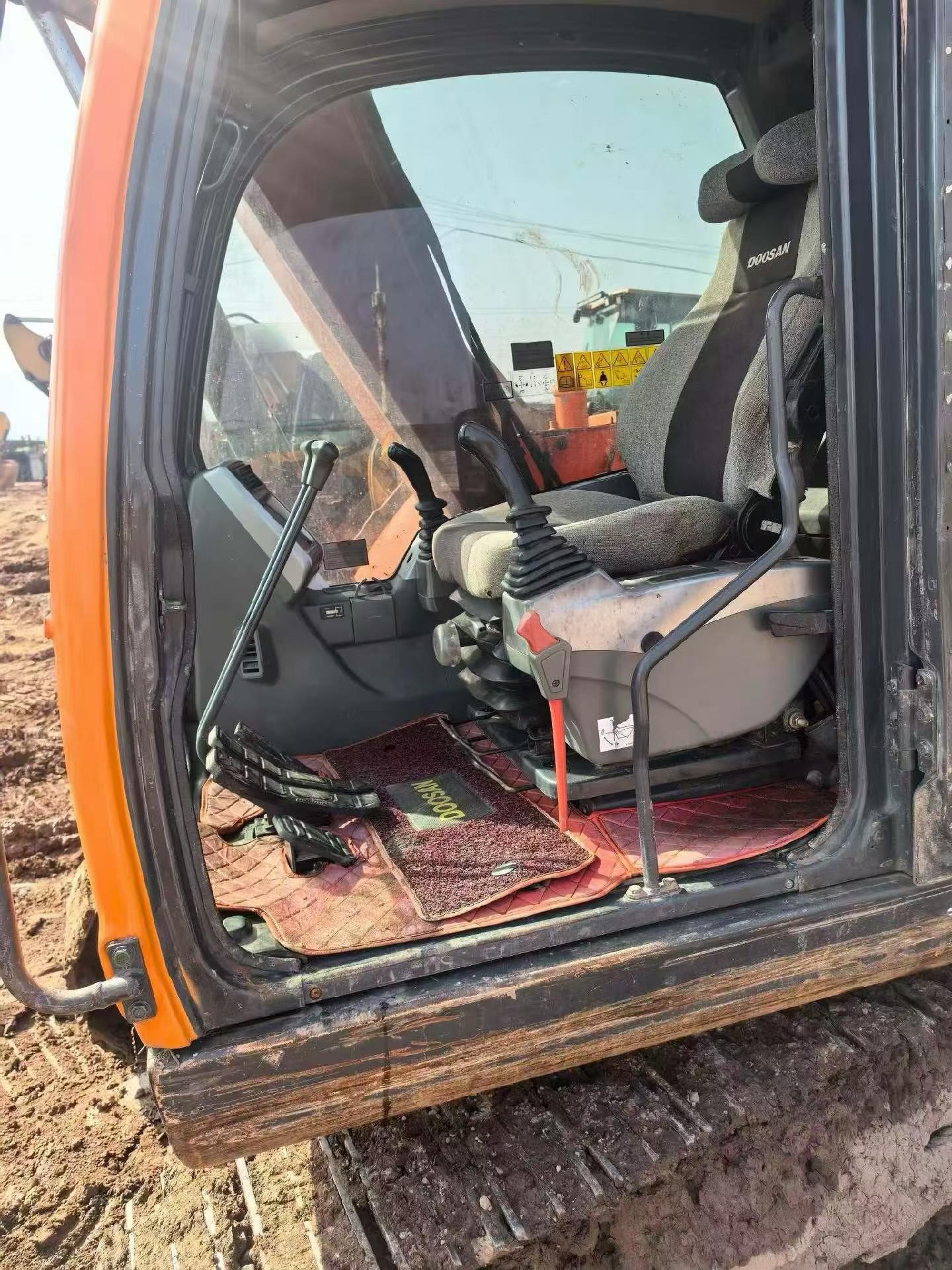 Buy Doosan DX75 Used Excavator / 7