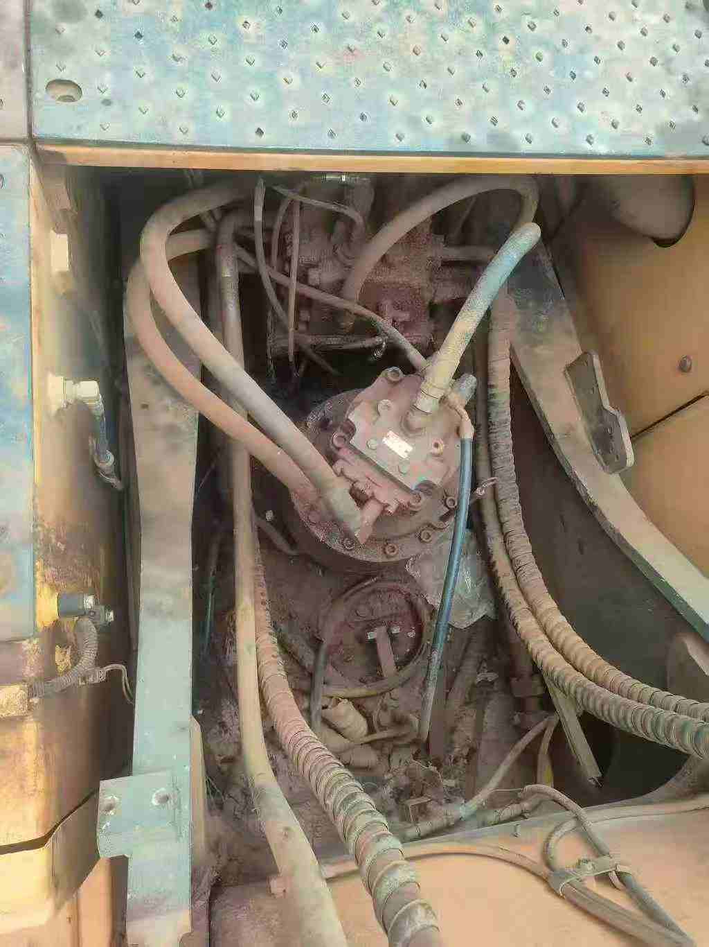 Buy Hyundai R305LC-7 Used Excavator / 4