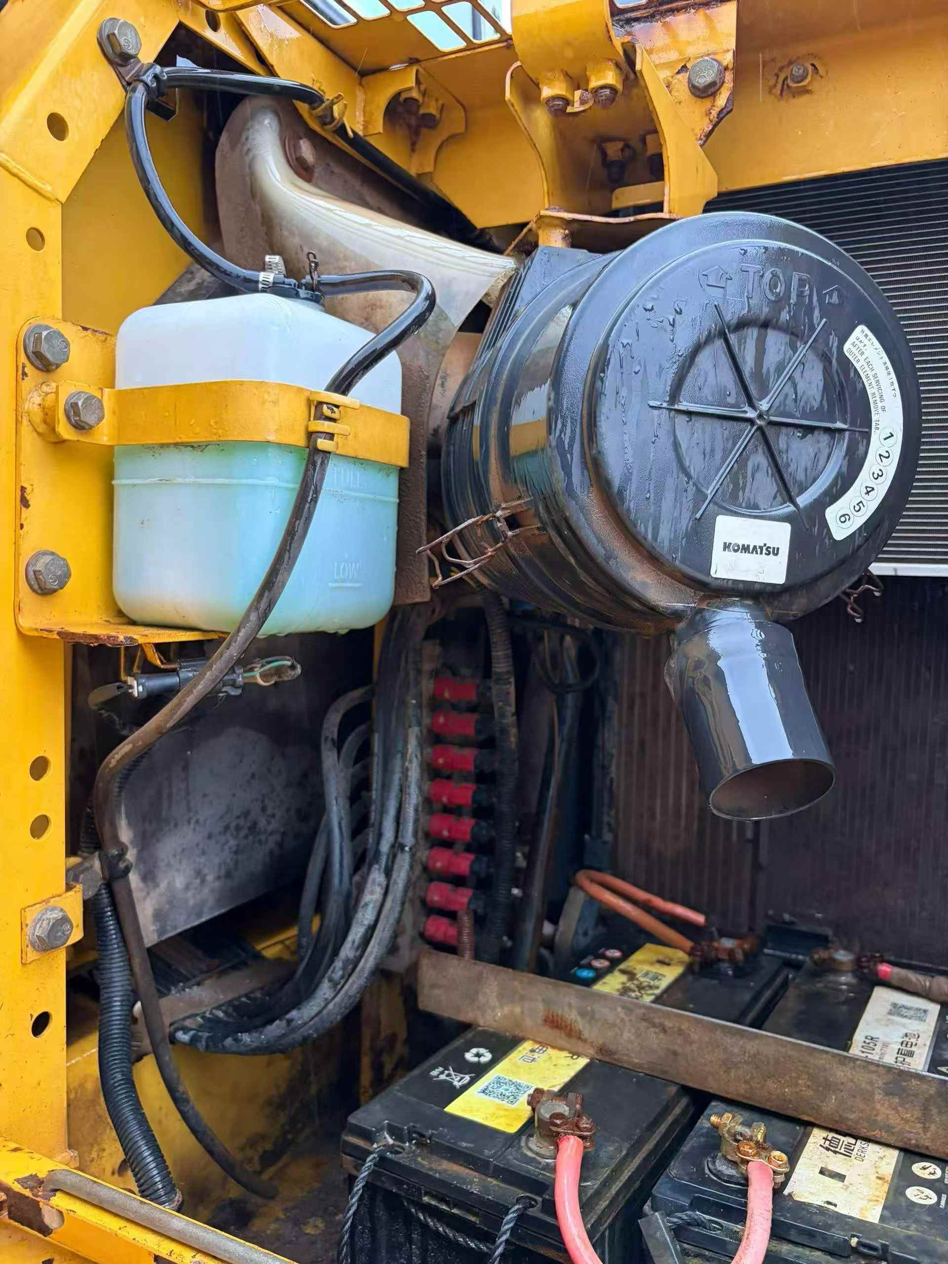 Buy Komatsu PC130 Used Excavator / 4