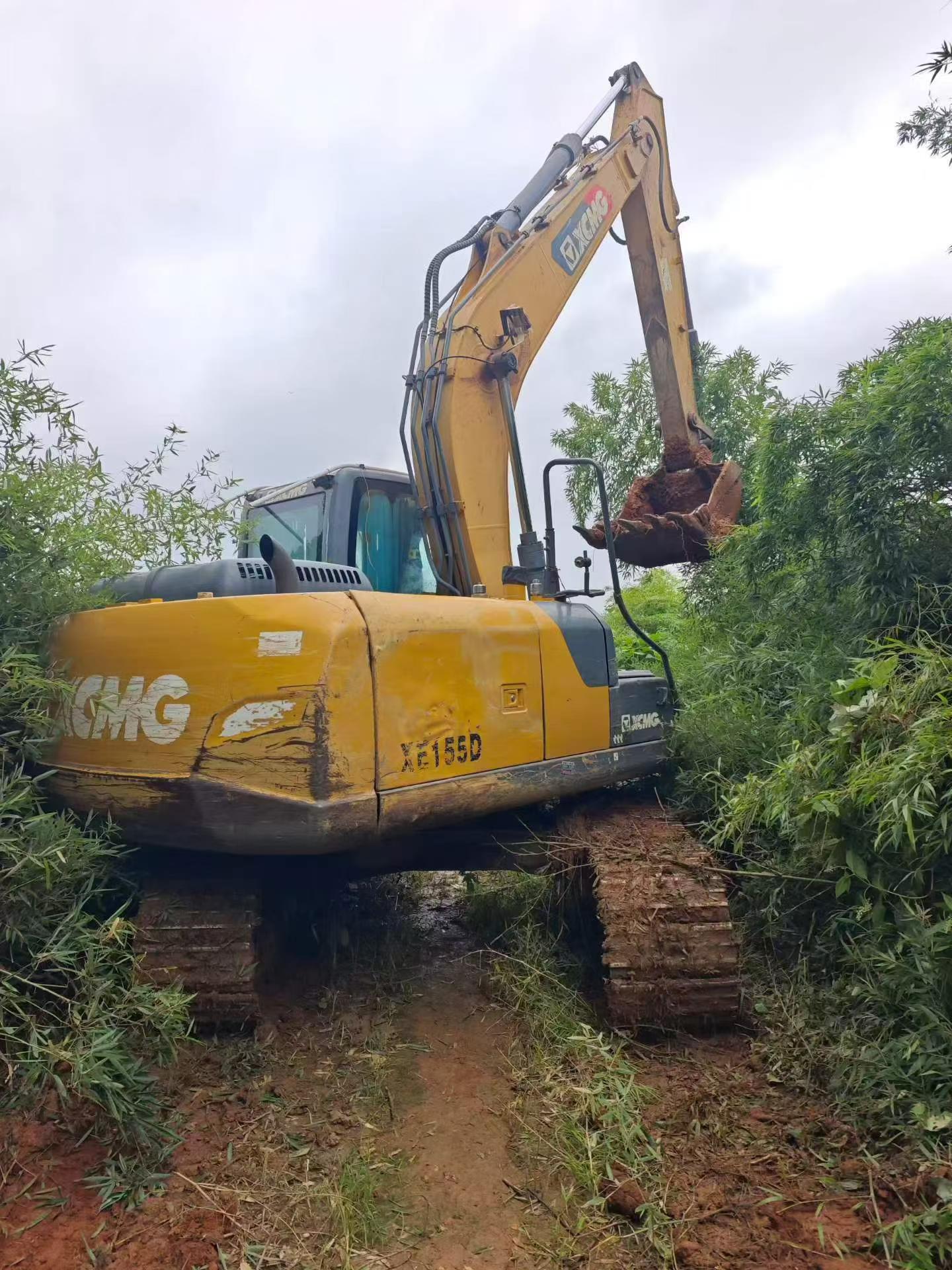Buy XCMG XE135B Used Excavator / 5
