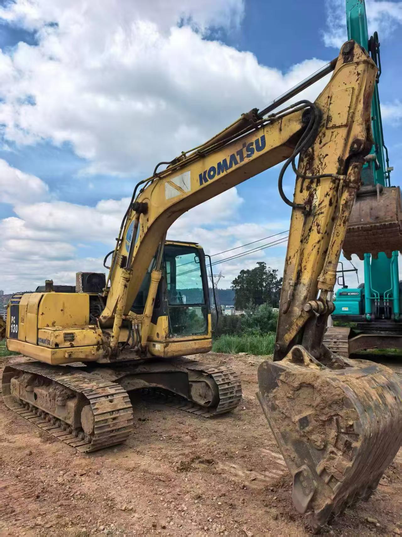 Buy Komatsu PC130-7 Used Excavator / 2