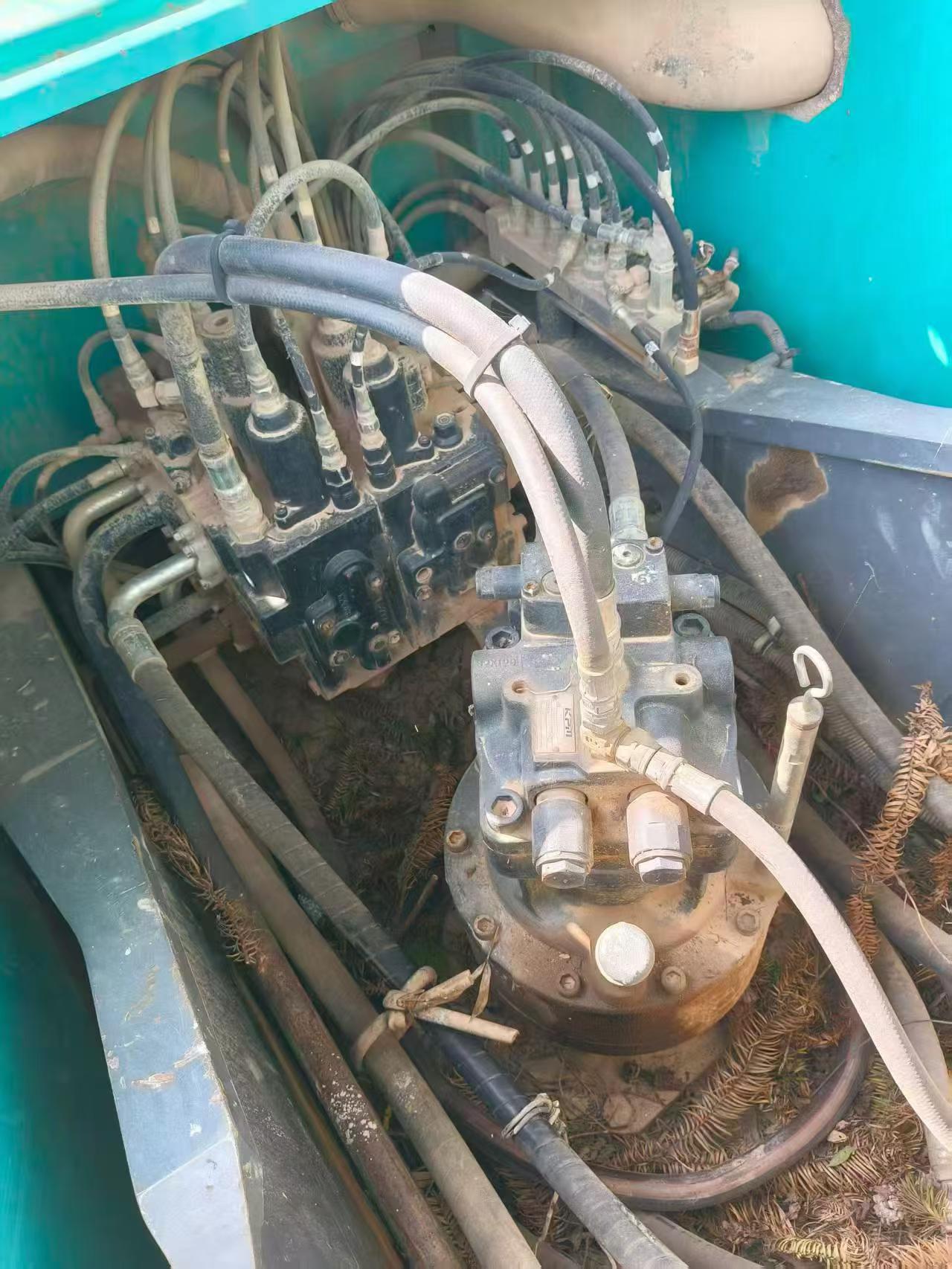 Buy Komatsu PC210 Used Excavator / 9