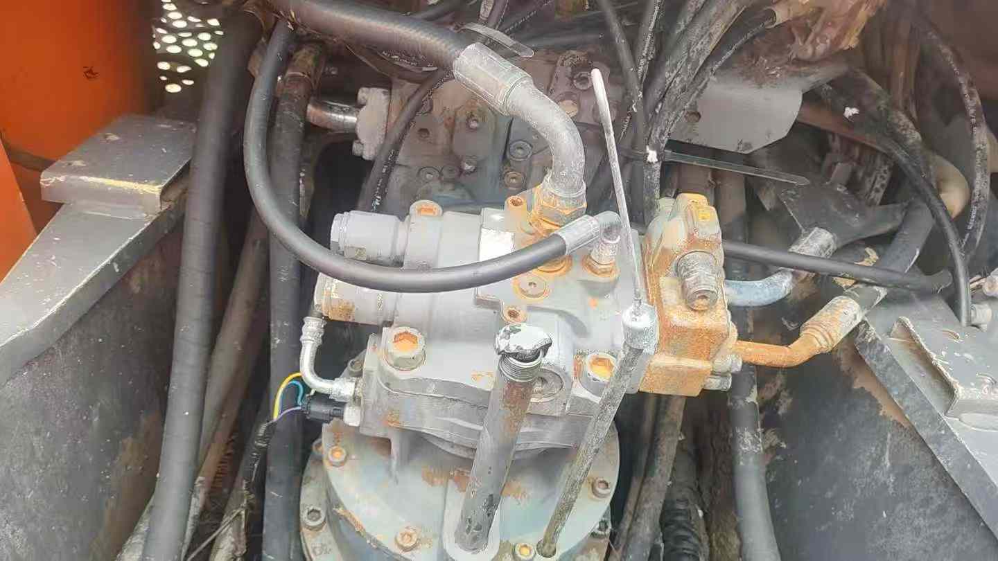 Buy Hitachi EX200-3 Used Excavator / 6