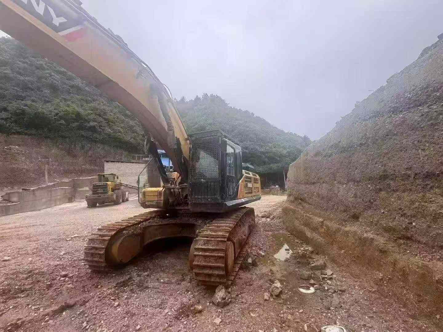 Buy Sany SY485C Used Excavator / 4
