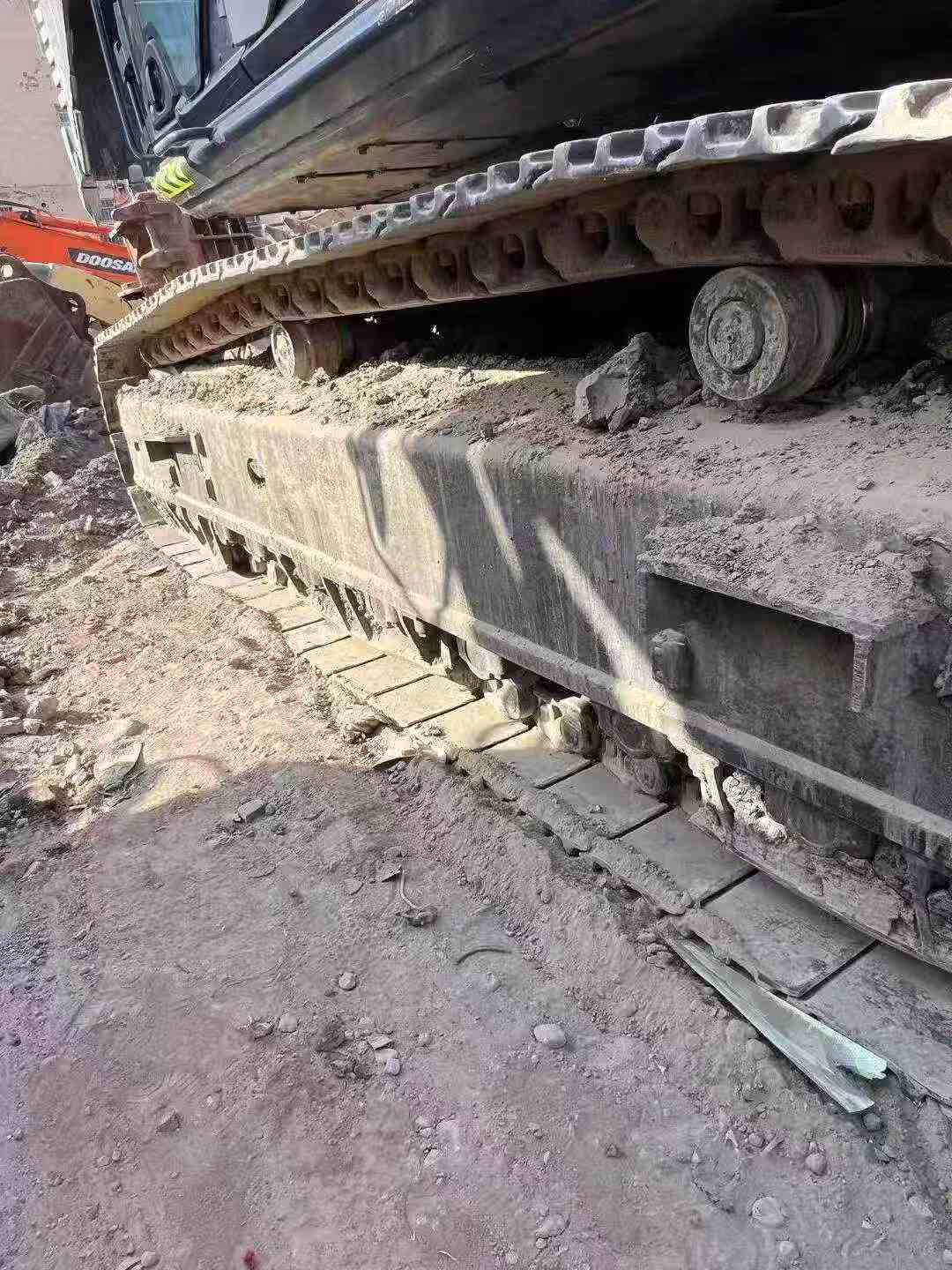 Buy Hitachi ZX490LCH-5A Used Excavator / 7