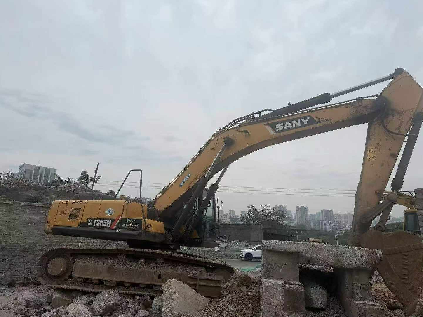Buy Sany SY305C Used Excavator / 2