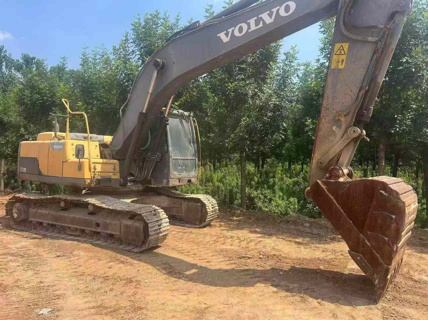 Buy Volvo L220E Used Excavator / 7