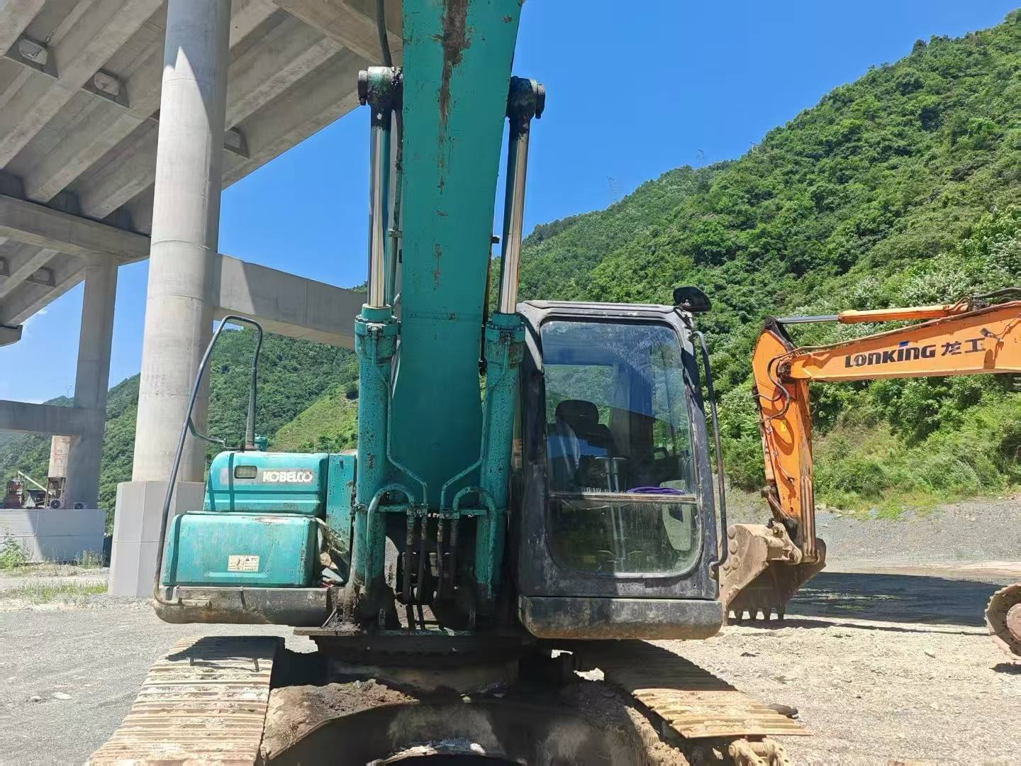 Buy Kobelco SK250-6 Used Excavator / 6