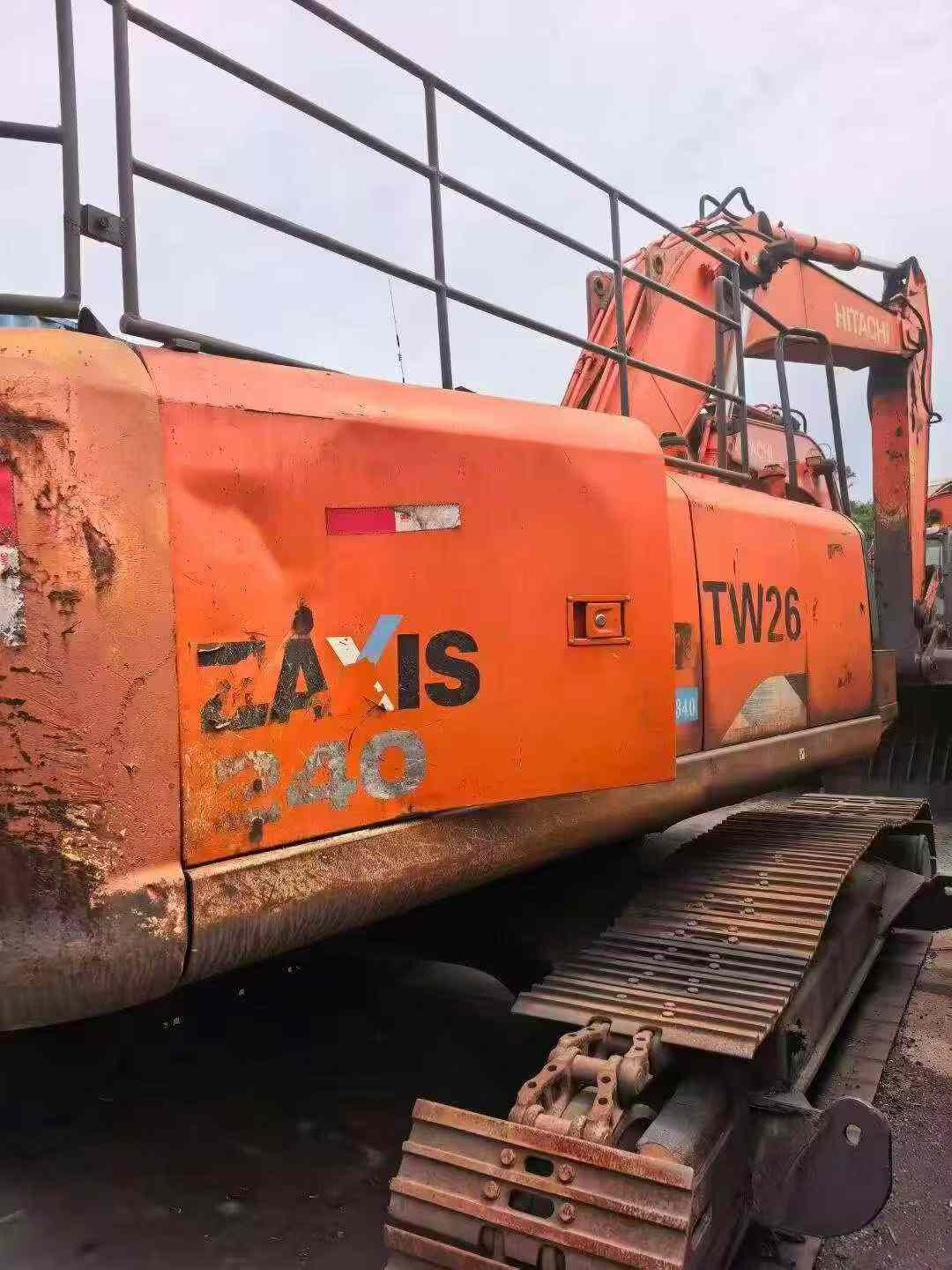 Buy Hitachi ZX240 Used Excavator / 7