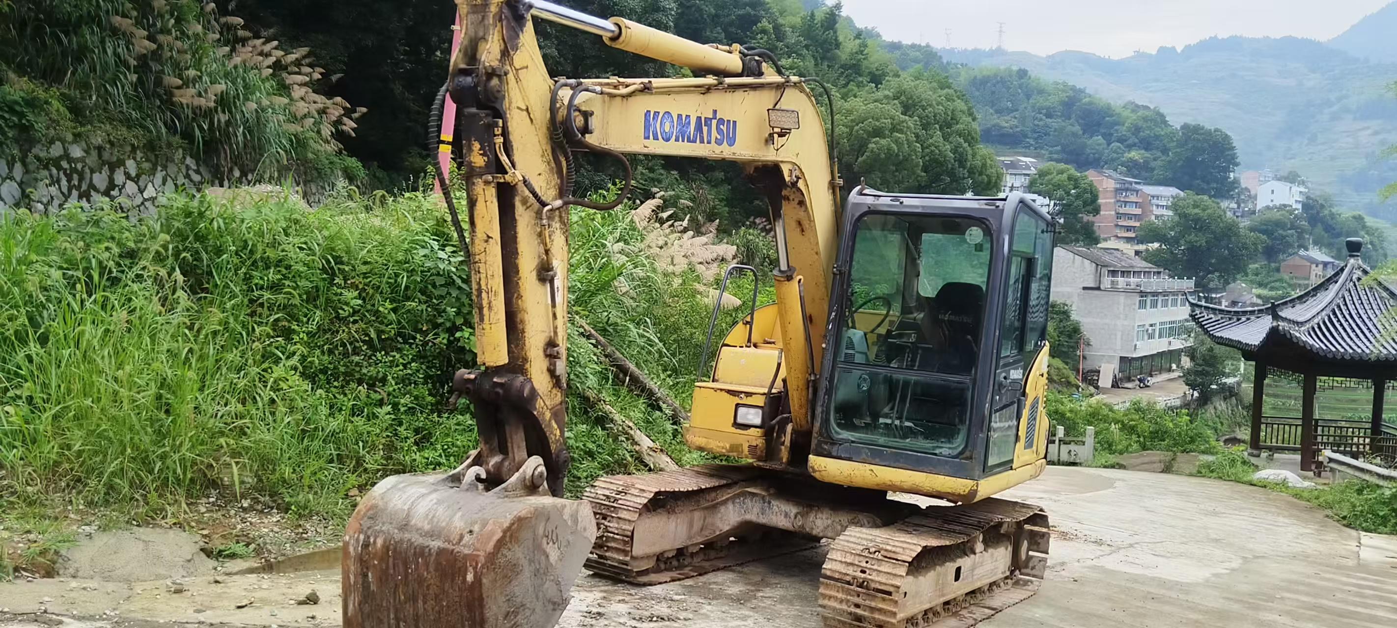 Buy Komatsu PC60 Used Excavator / 4