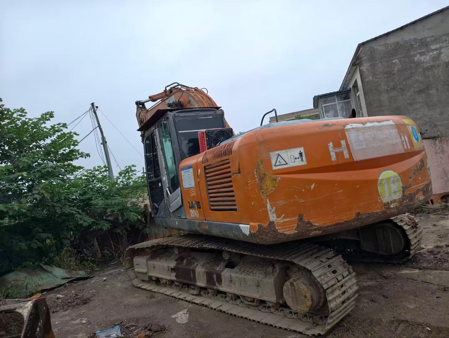 Buy Hitachi EX200-3 Used Excavator / 5