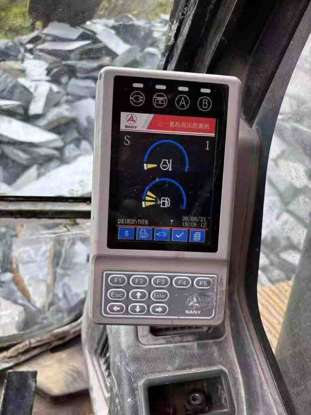Buy Sany SY195C Used Excavator / 3