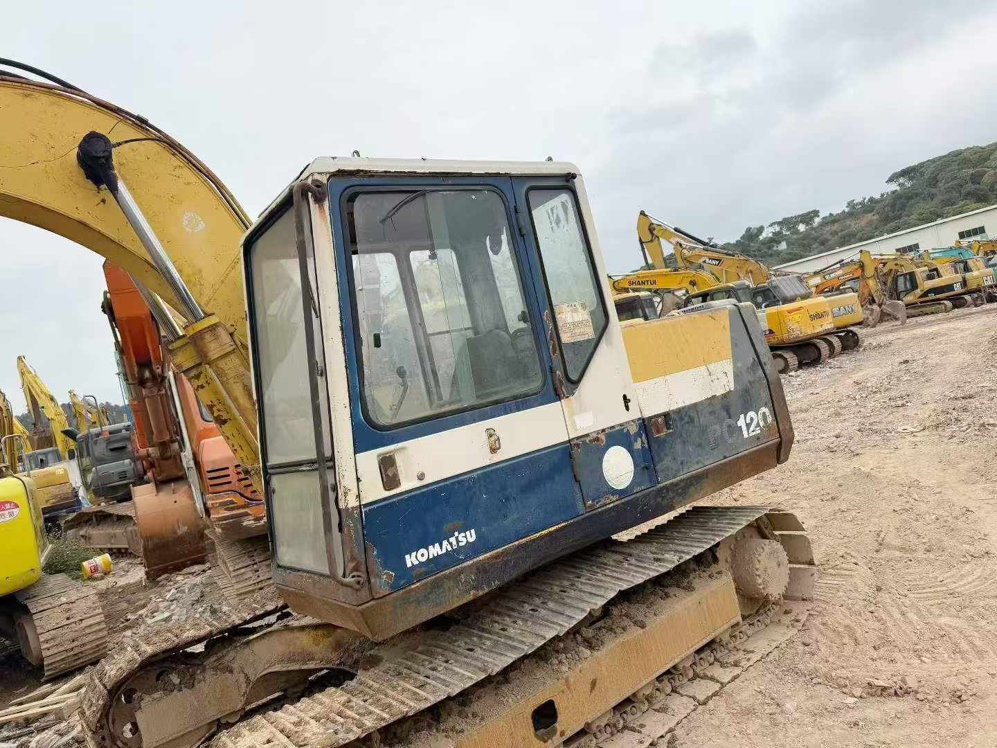 Buy Komatsu PC120-5 Used Excavator / 2