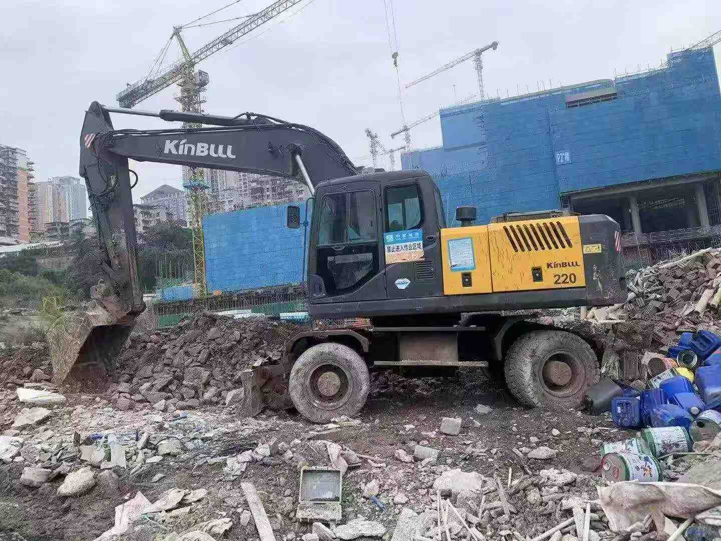 Buy Hyundai R210-7 Used Excavator / 2