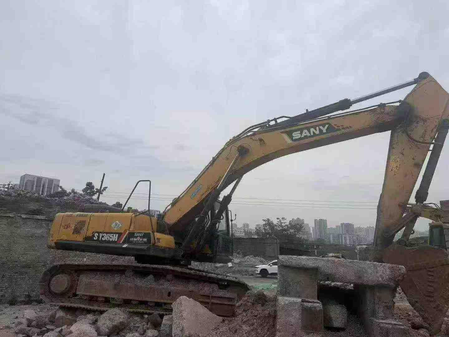Buy Sany SY305C Used Excavator / 2