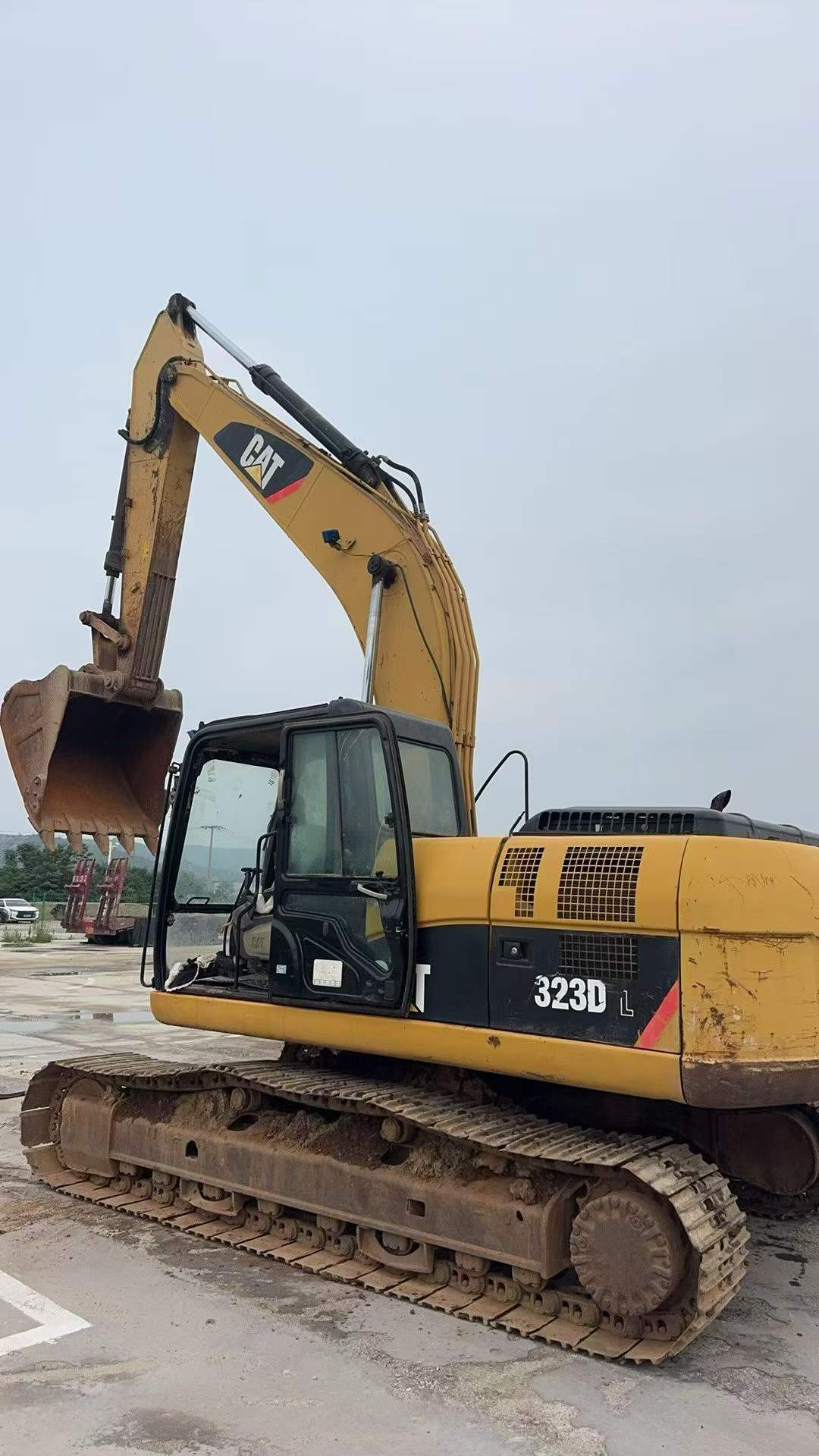 Buy Caterpillar 323 Used Excavator / 9