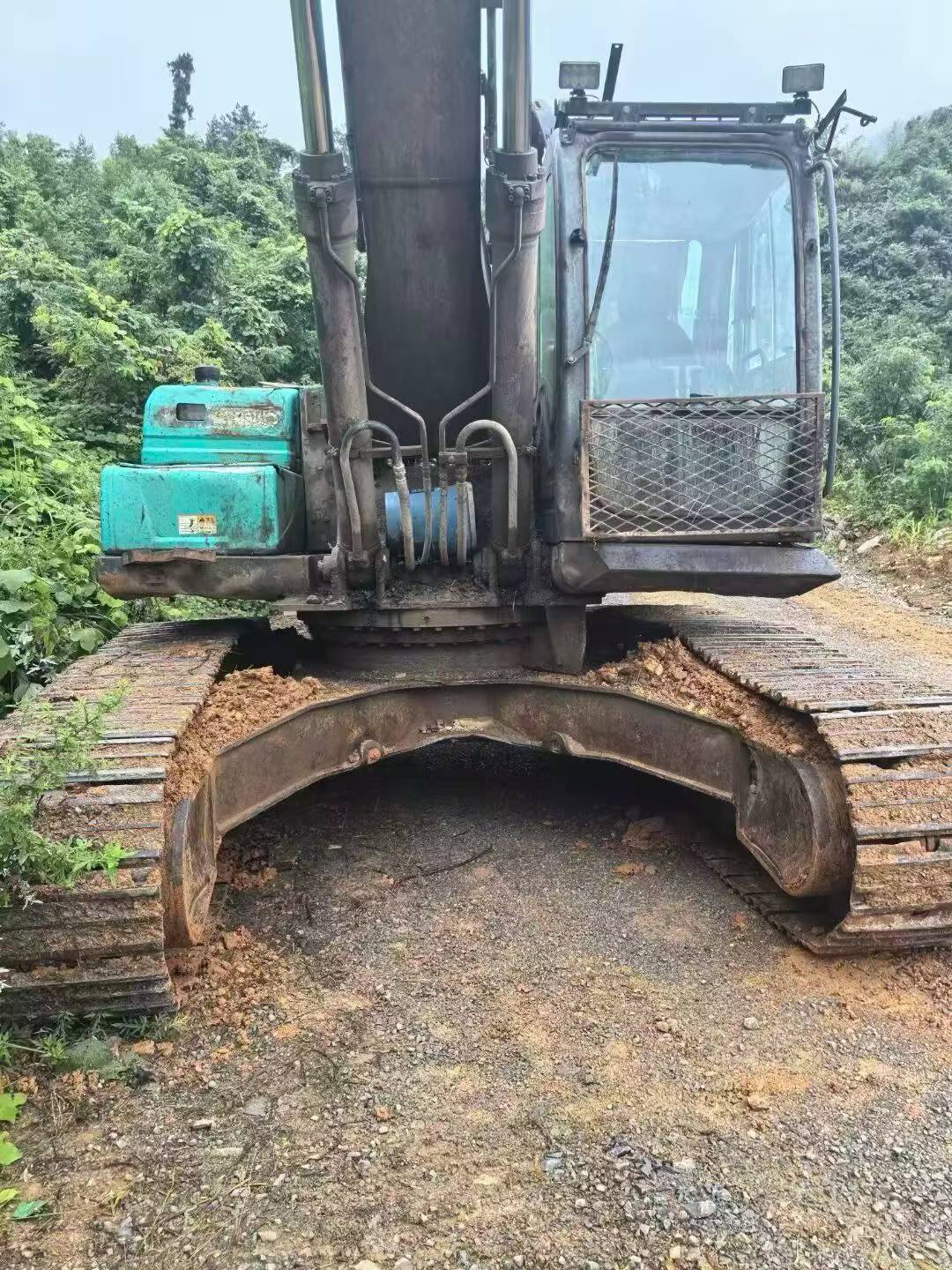 Buy Kobelco SK270D Used Excavator / 3