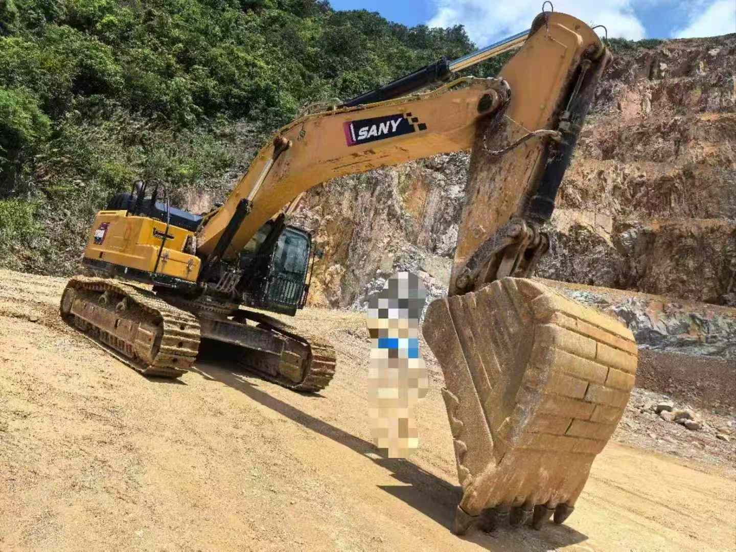 Buy Sany SY600HB Used Excavator / 2