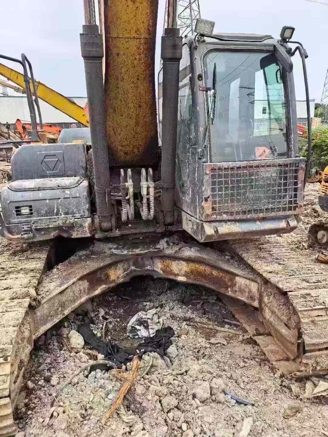 Buy XCMG XE245D Used Excavator / 4