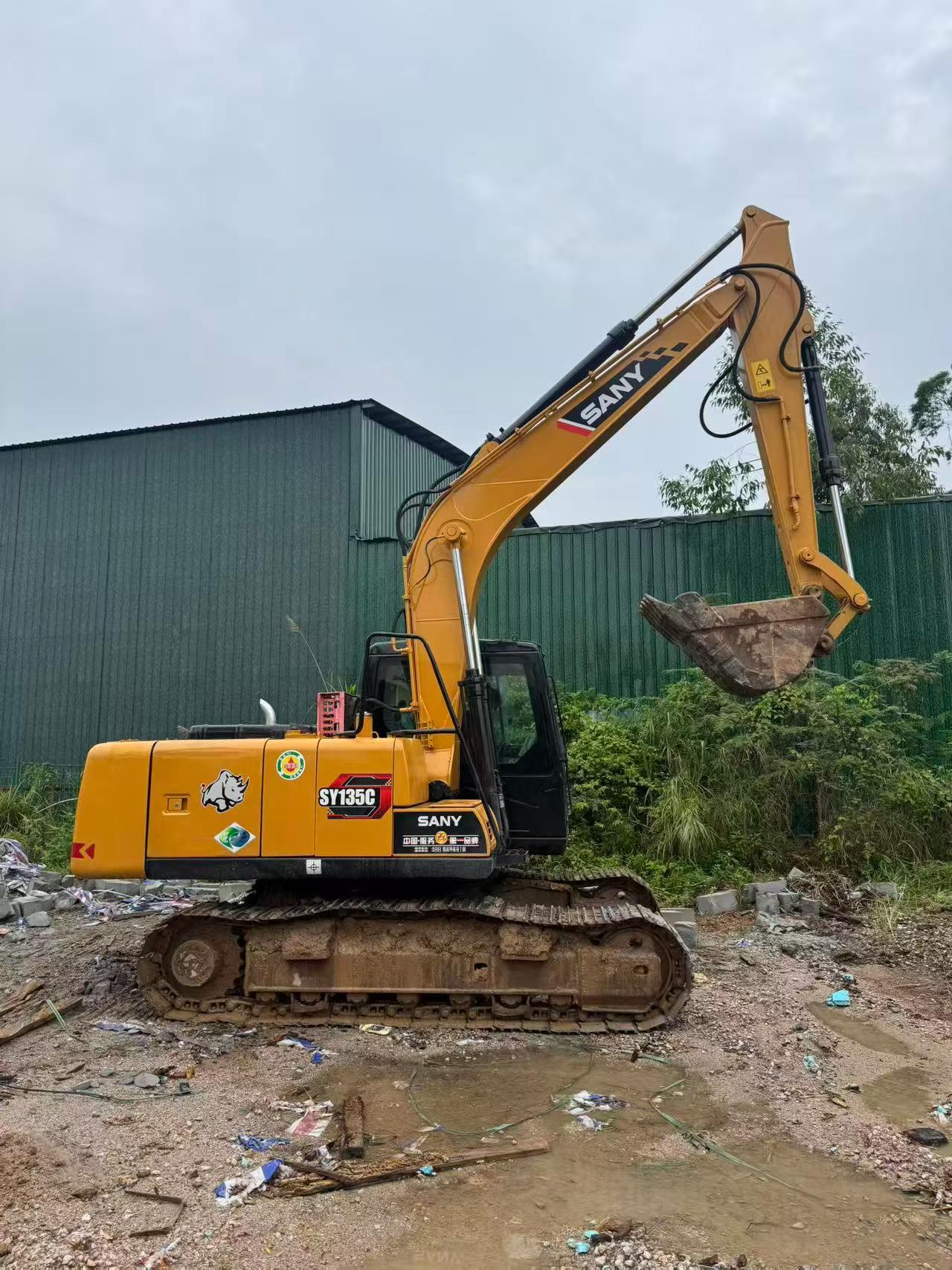 Buy Sany SY135 Used Excavator / 2