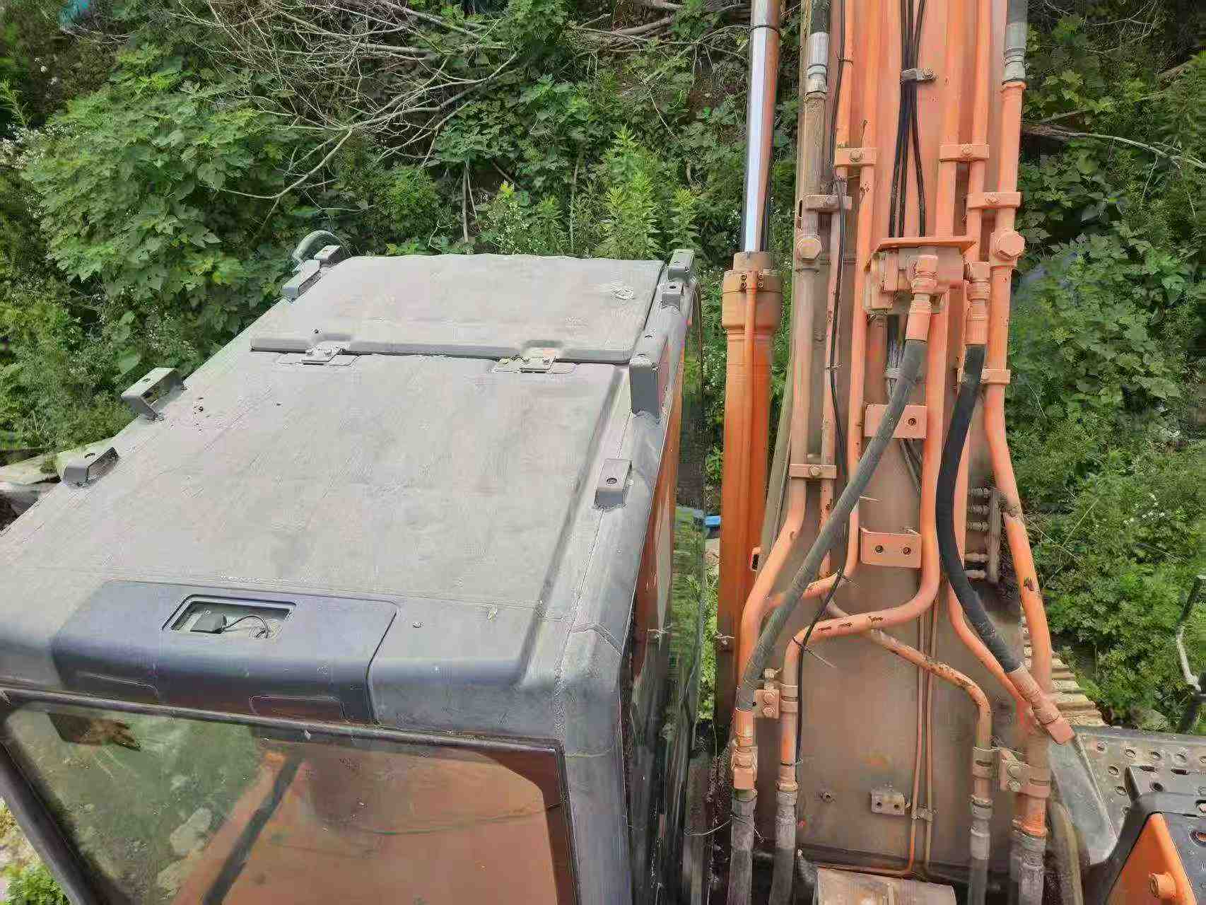 Buy Hitachi EX200 Used Excavator / 2
