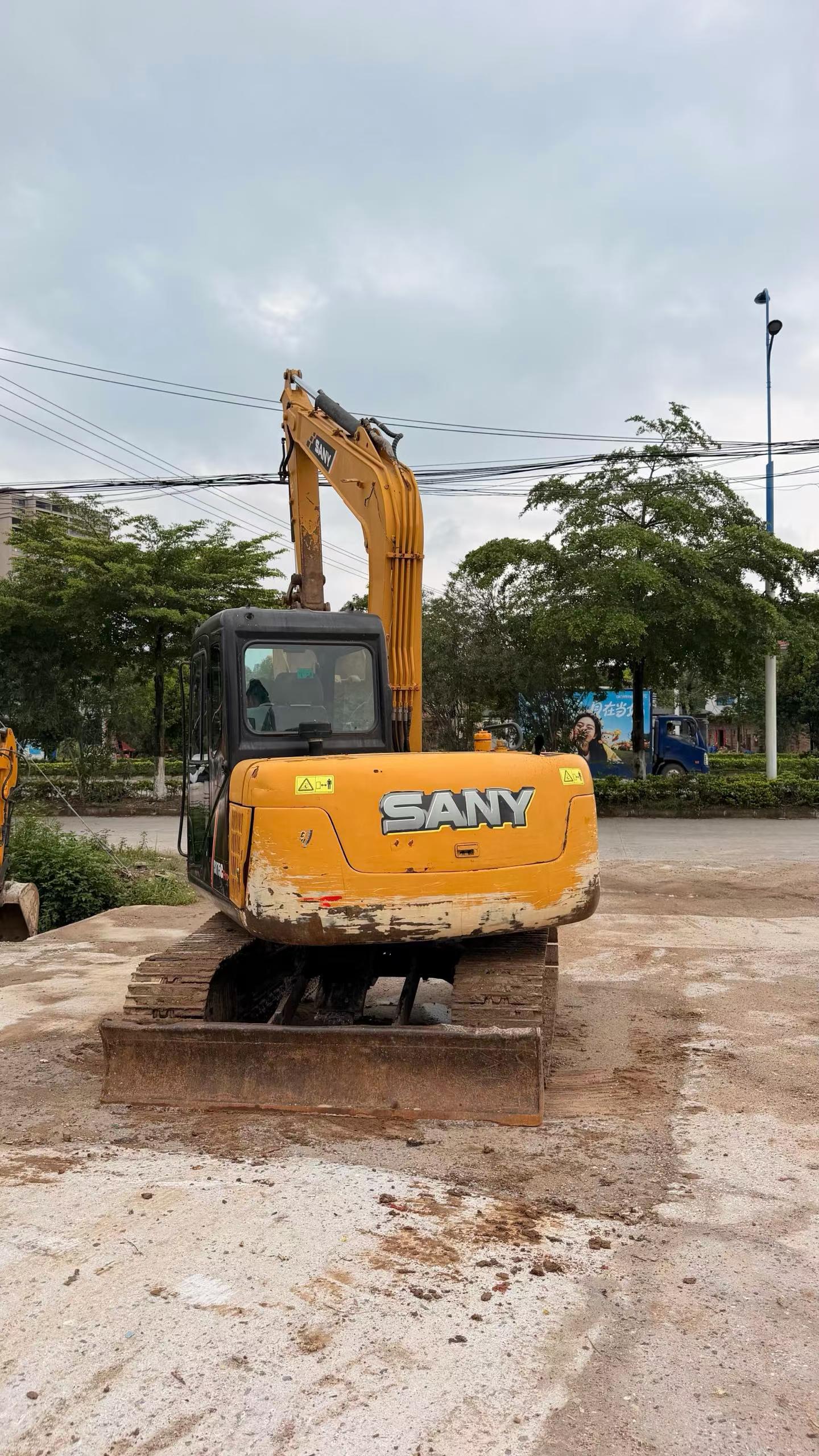 Buy Sany SY75C-8 Used Excavator / 4