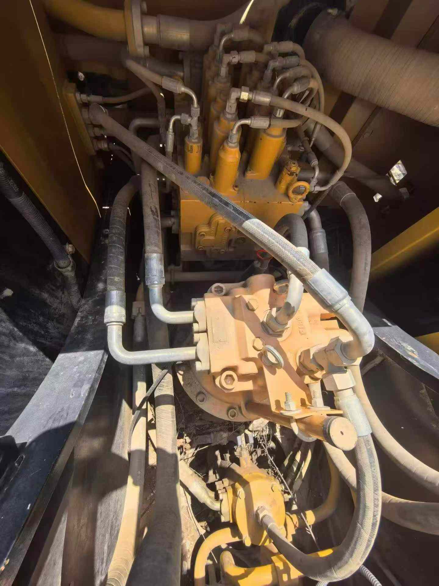 Buy Sany SY215C Used Excavator / 4