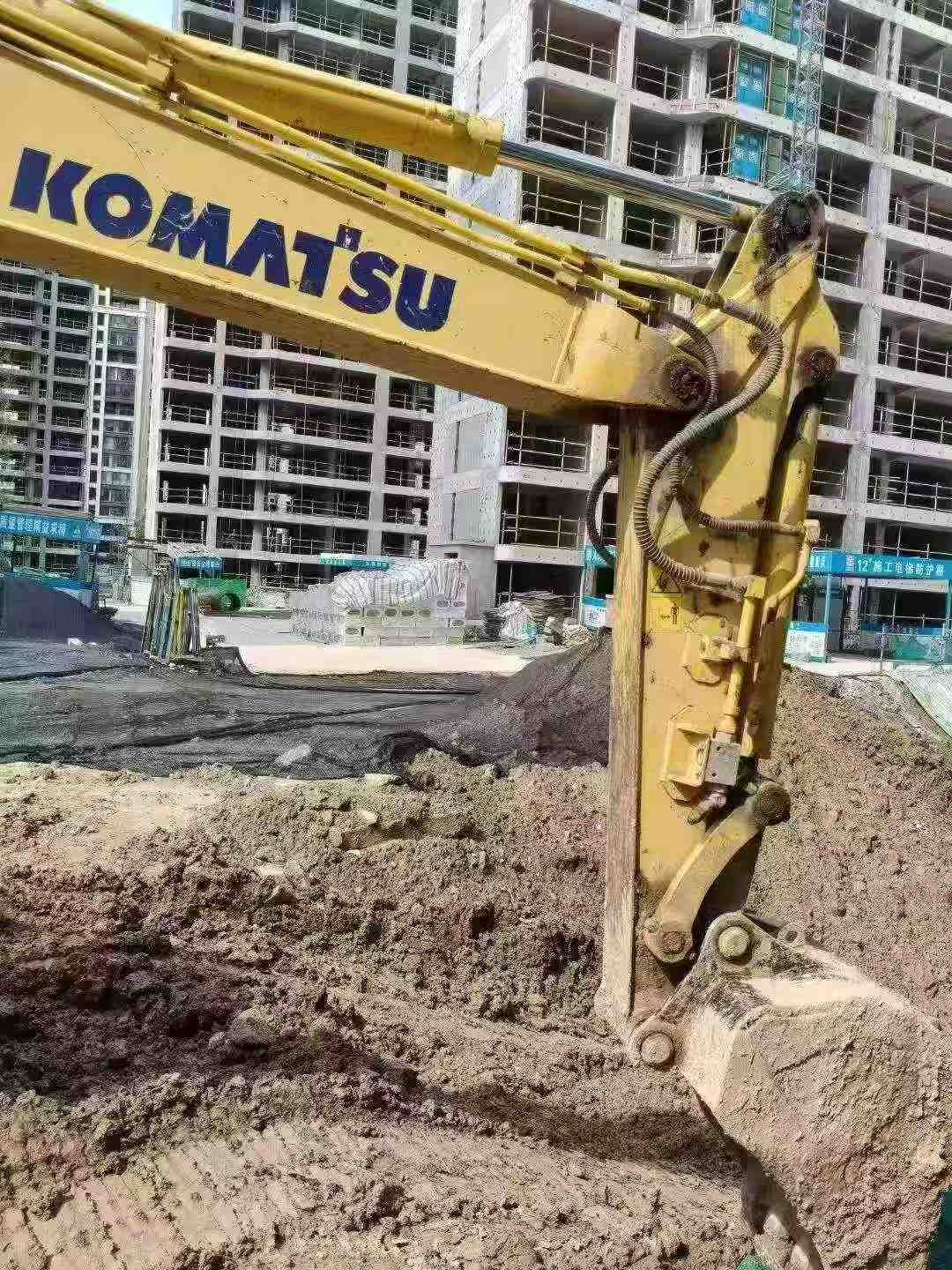 Buy Komatsu PC60 Used Excavator / 2