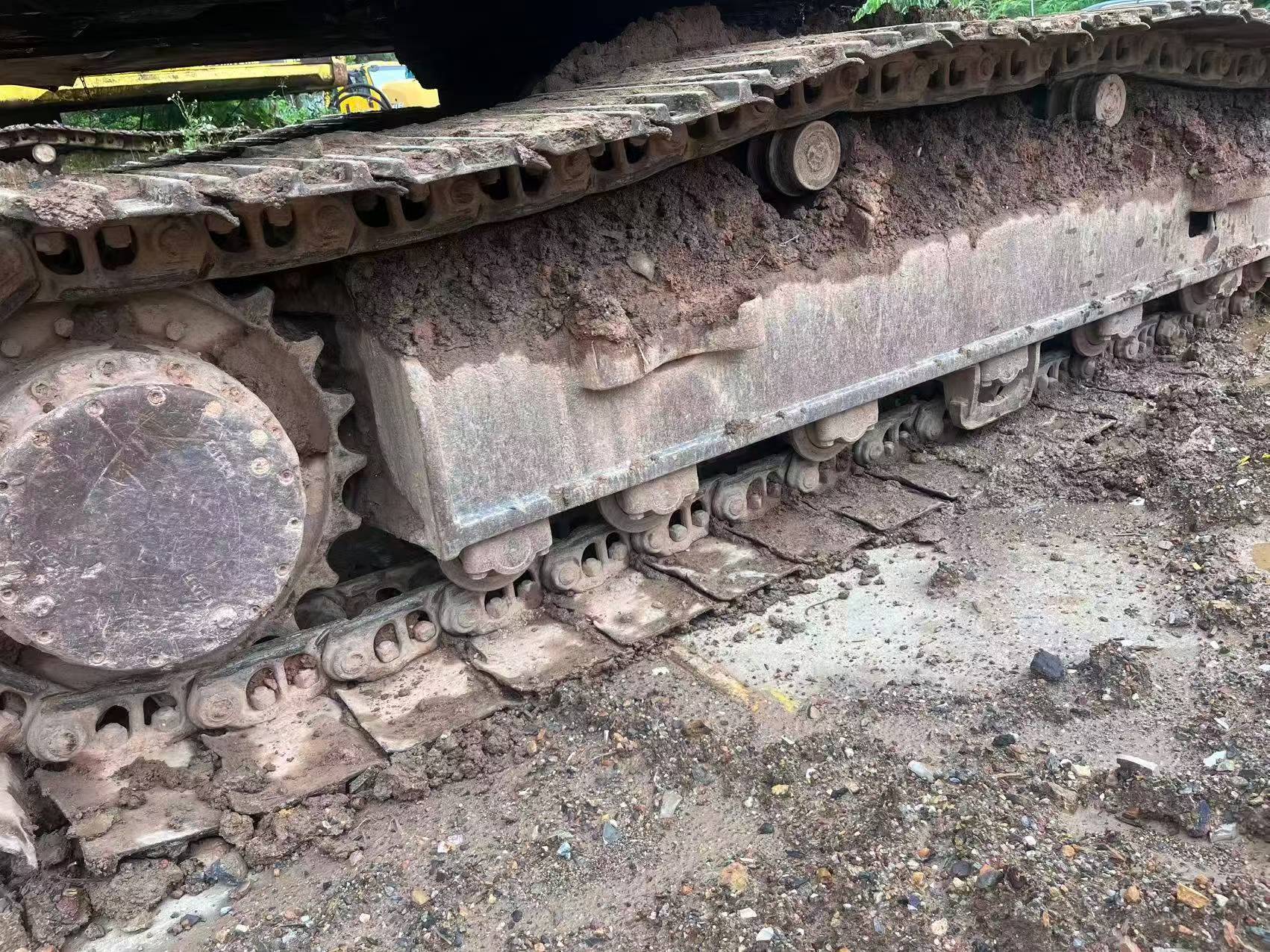 Buy Sumitomo SH200A1 Used Excavator / 4