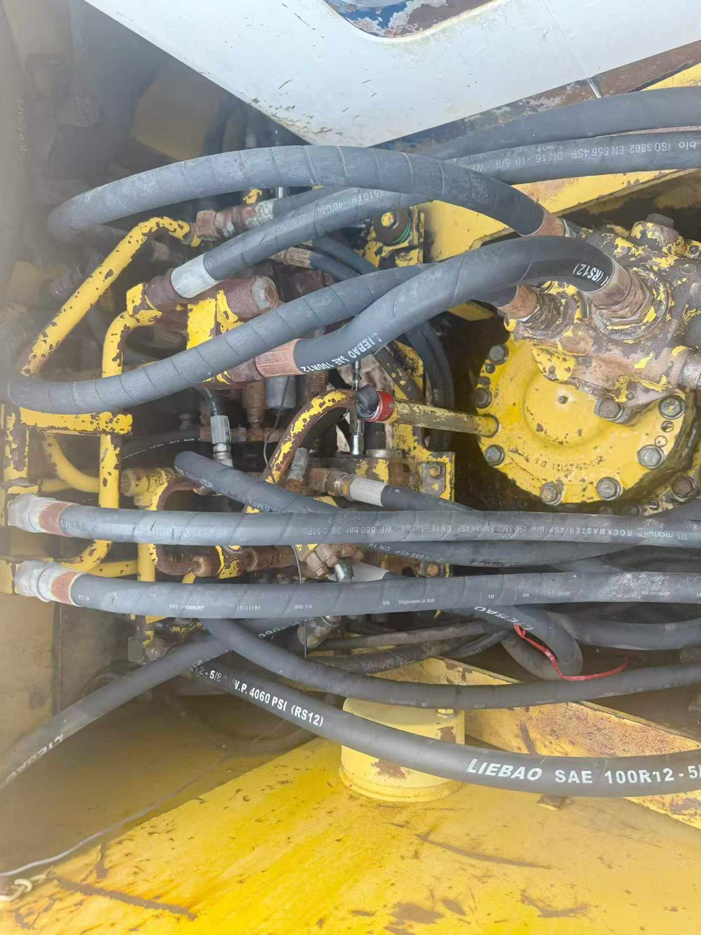 Buy Komatsu PC120-5 Used Excavator / 9