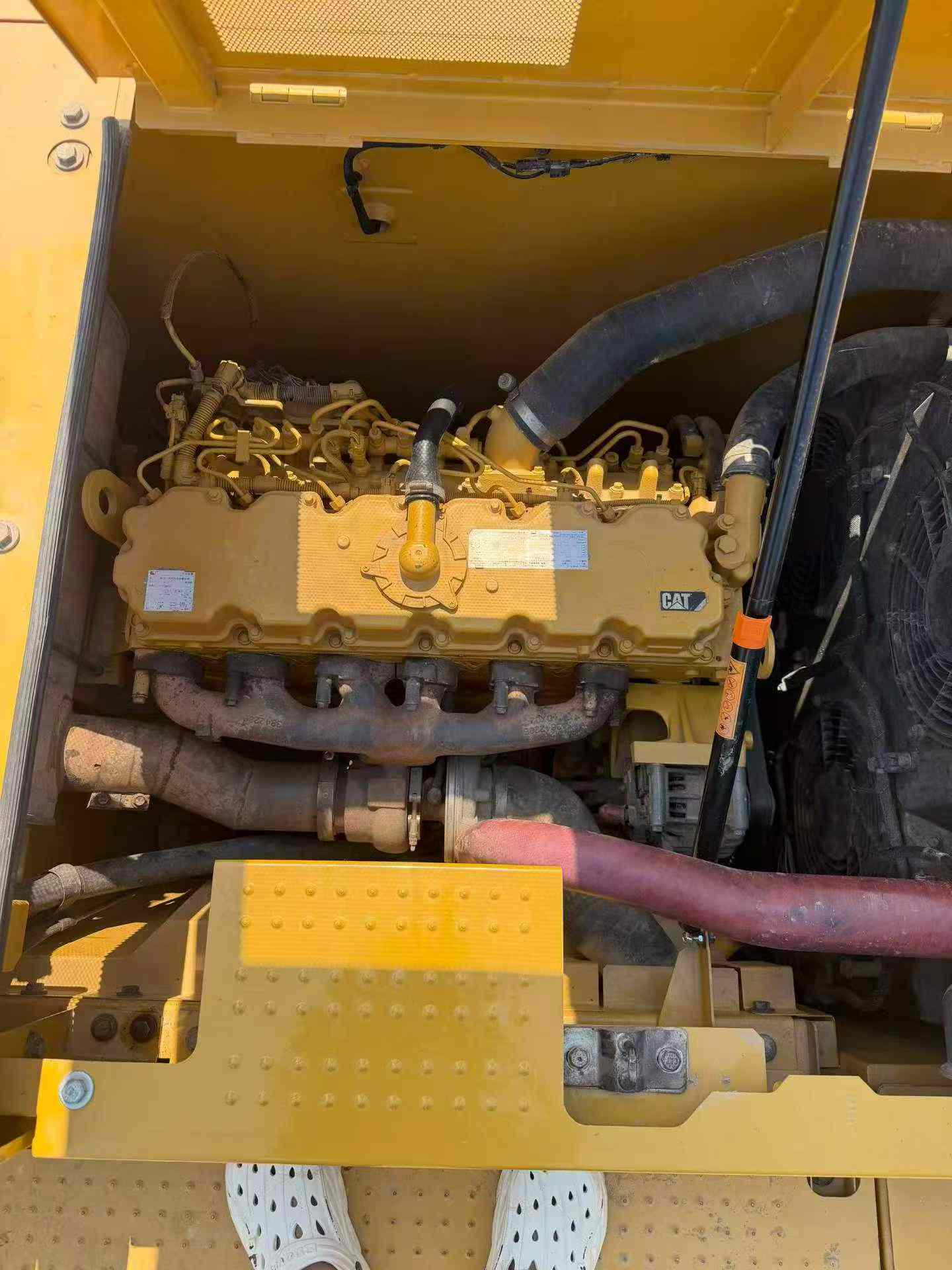Buy Caterpillar 323 Used Excavator / 6