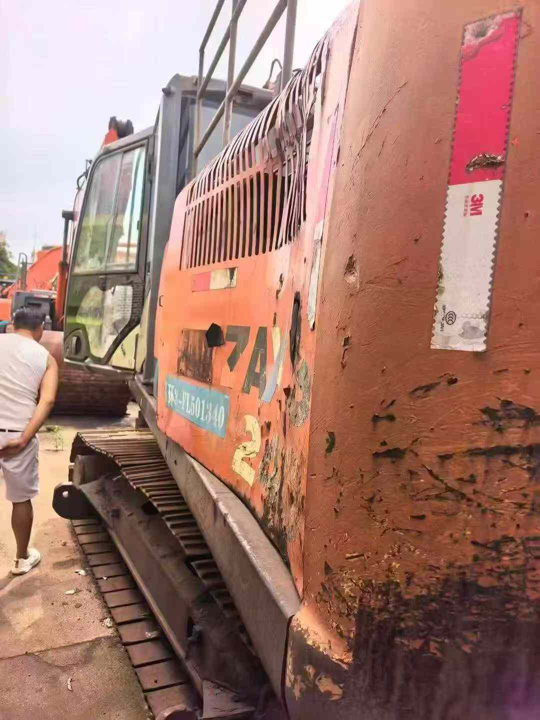 Buy Hitachi ZX240 Used Excavator / 9