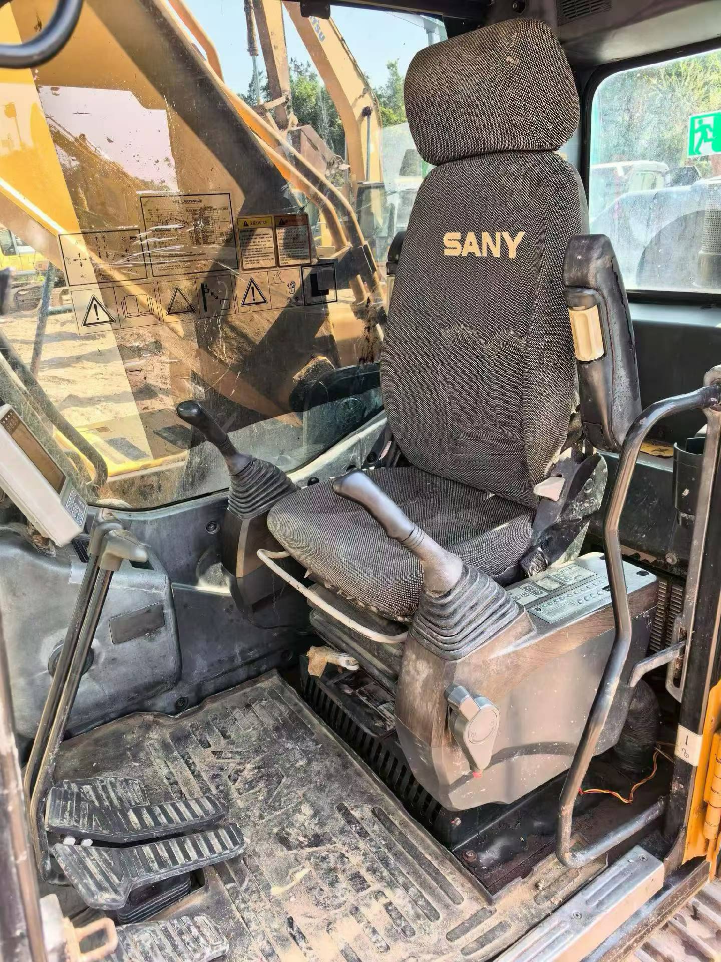 Buy Sany SY205C Used Excavator / 9