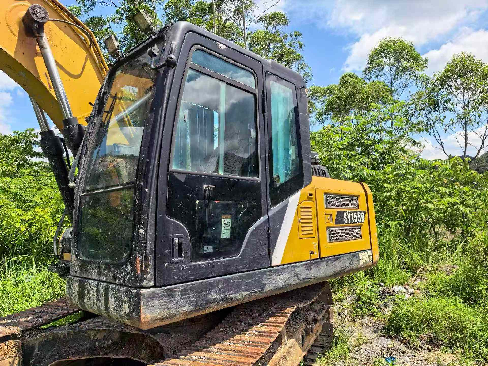 Buy Sany SY135 Used Excavator / 3